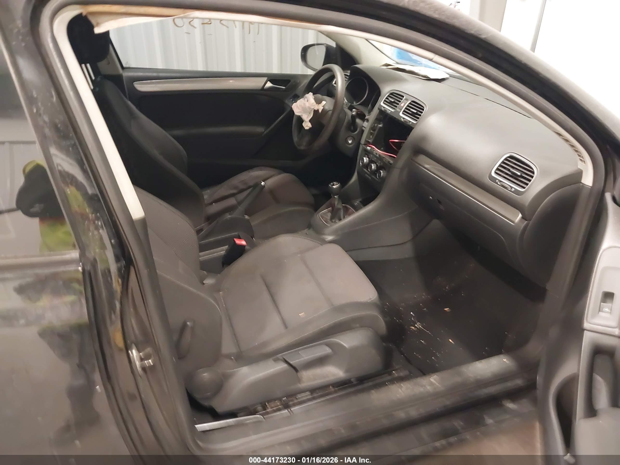2010 Volkswagen Golf 2-door Black vin: WVWAA7AJ0AW093022