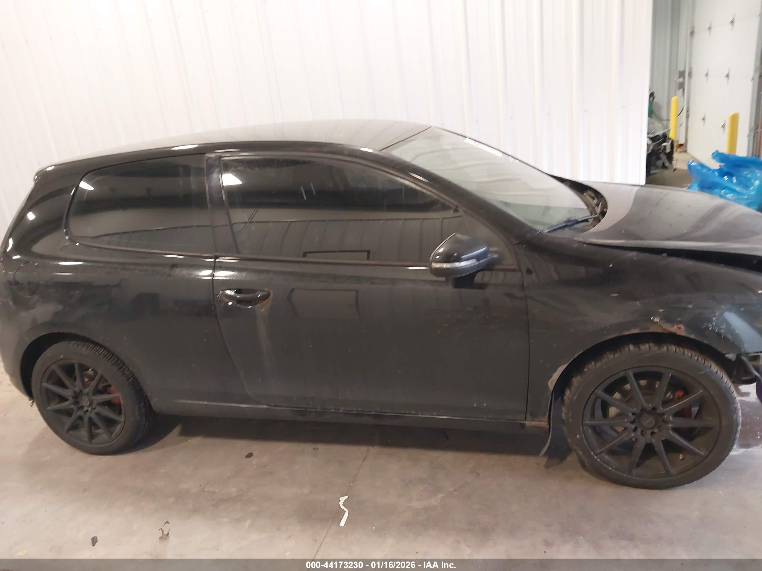 2010 Volkswagen Golf 2-door Black vin: WVWAA7AJ0AW093022