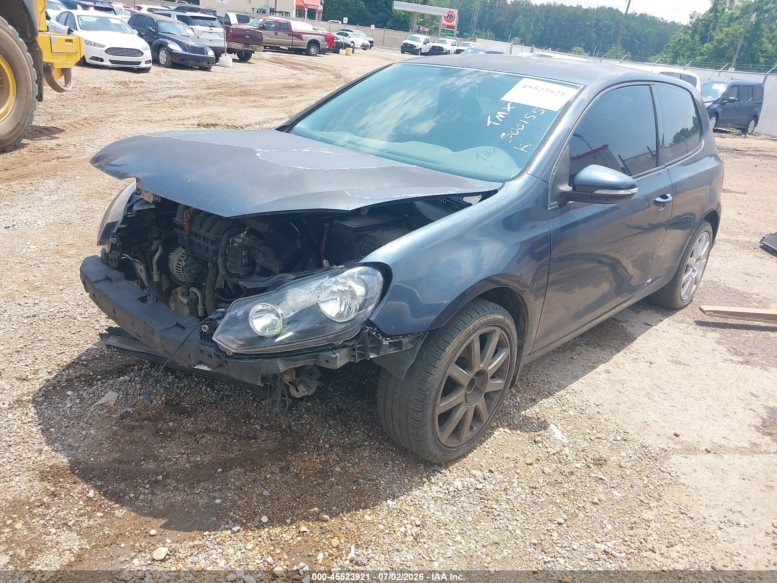 2010 Volkswagen Golf 2-door Blue vin: WVWAA7AJ4AW300155