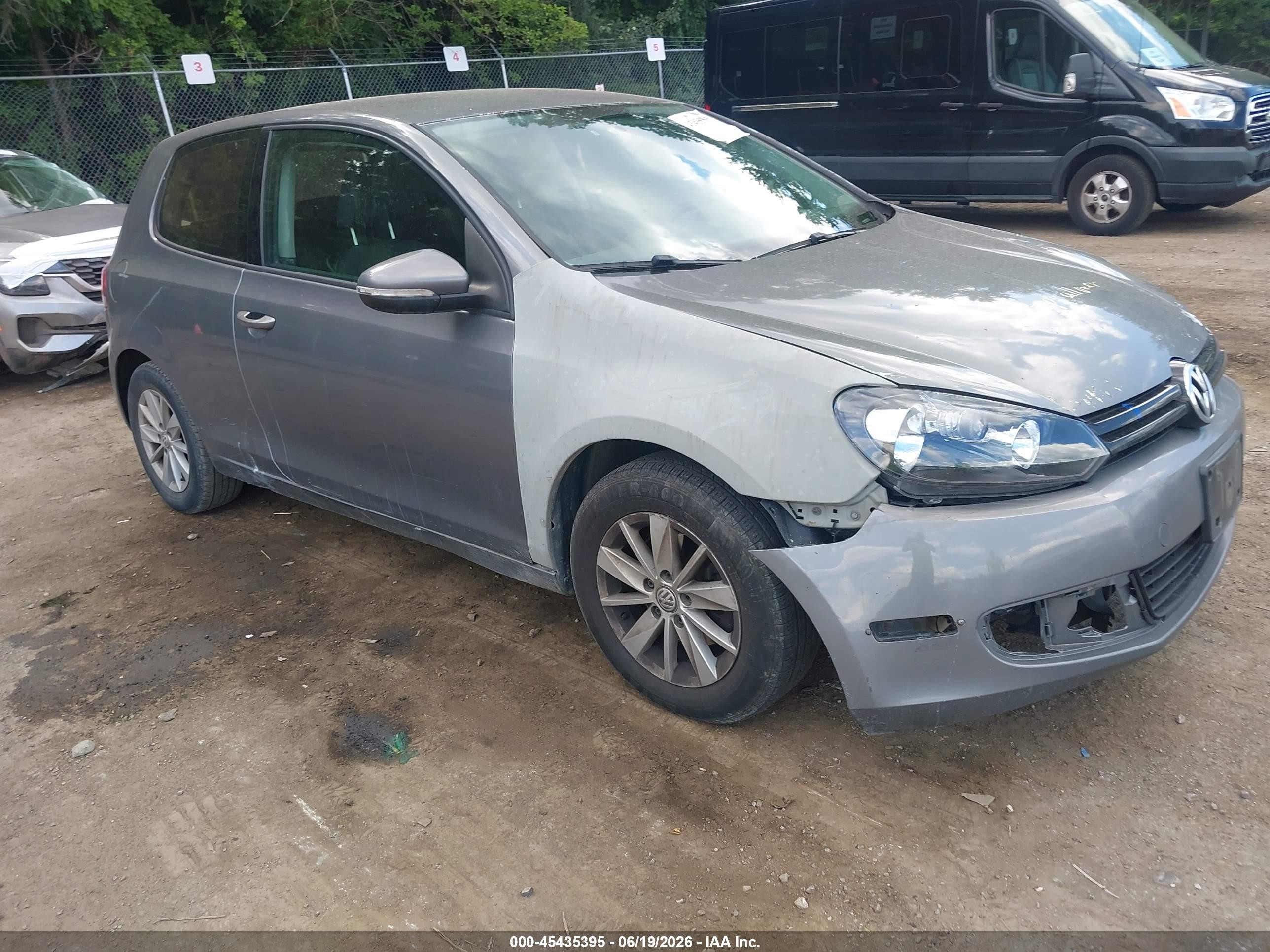 2010 Volkswagen Golf 2-door Gray vin: WVWAA7AJ9AW273874