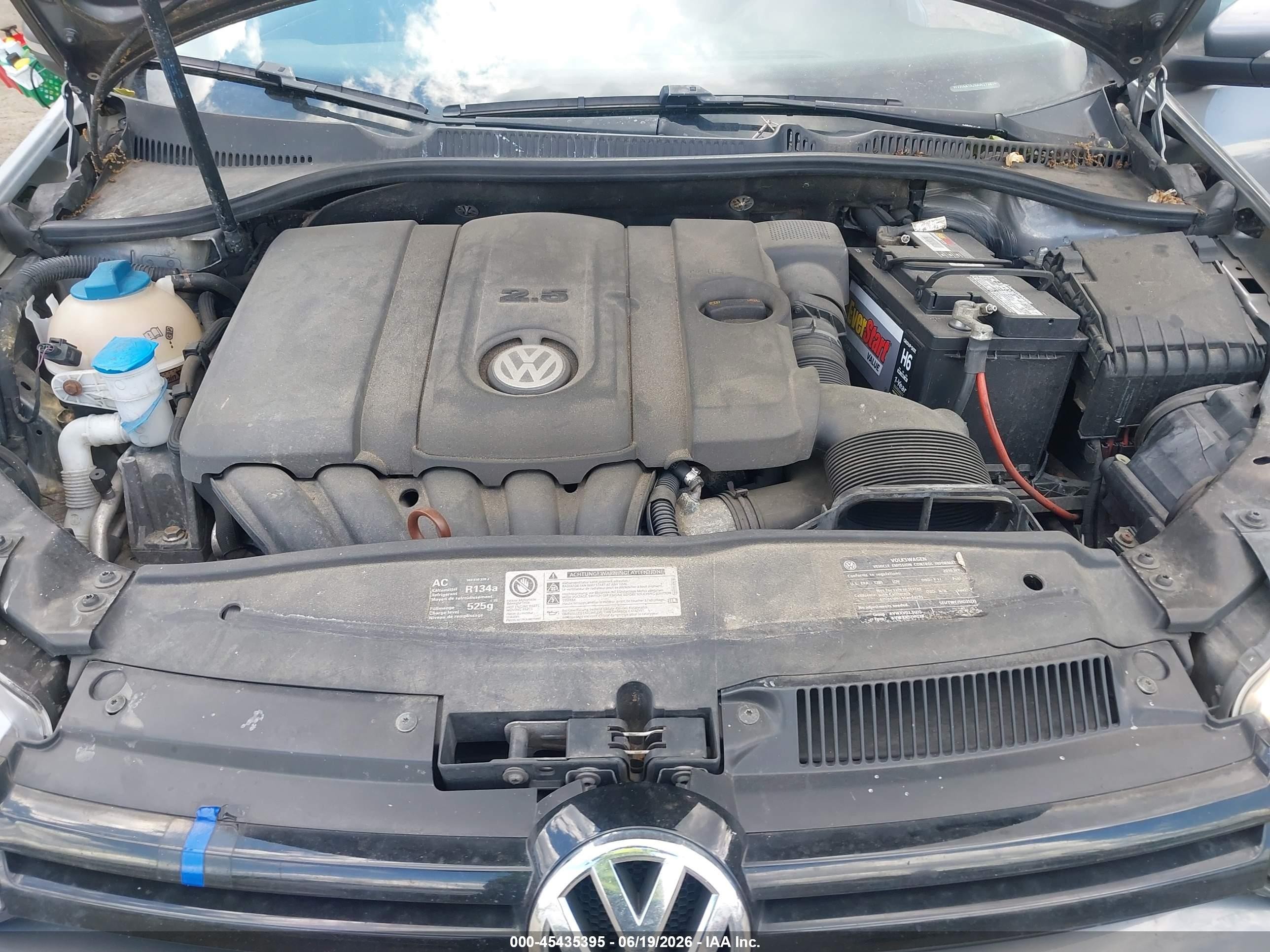 2010 Volkswagen Golf 2-door Gray vin: WVWAA7AJ9AW273874