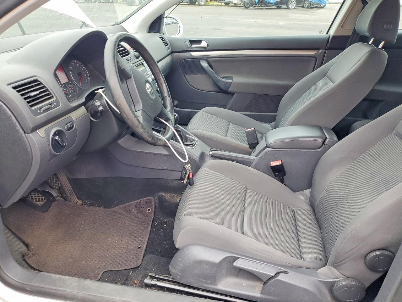 2008 Volkswagen Rabbit Белый vin: WVWAB71K28W244636