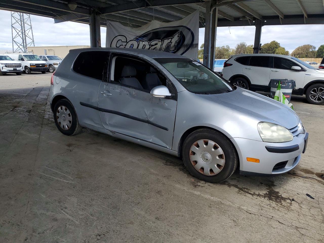 2009 Volkswagen Rabbit Silver vin: WVWAB71K39W087474