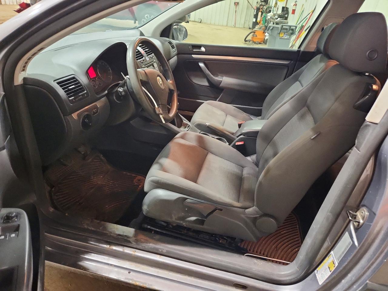 2008 Volkswagen Rabbit Gray vin: WVWAB71K58W275802