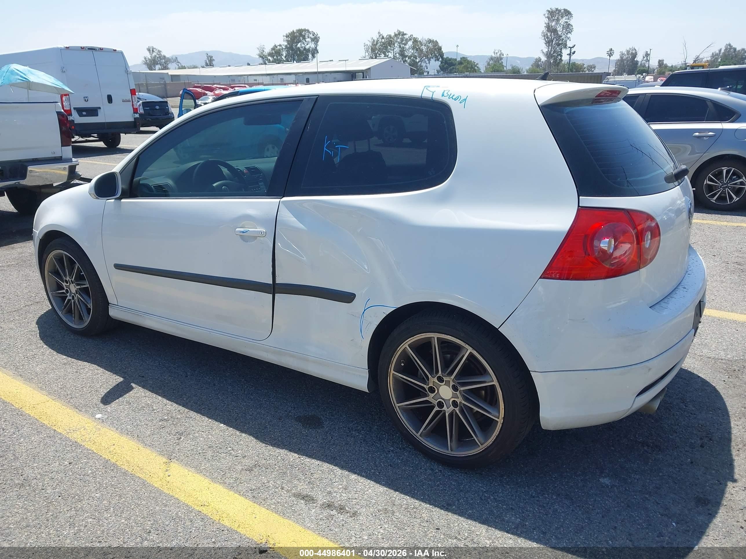 2009 Volkswagen Rabbit S White vin: WVWAB71K79W027147
