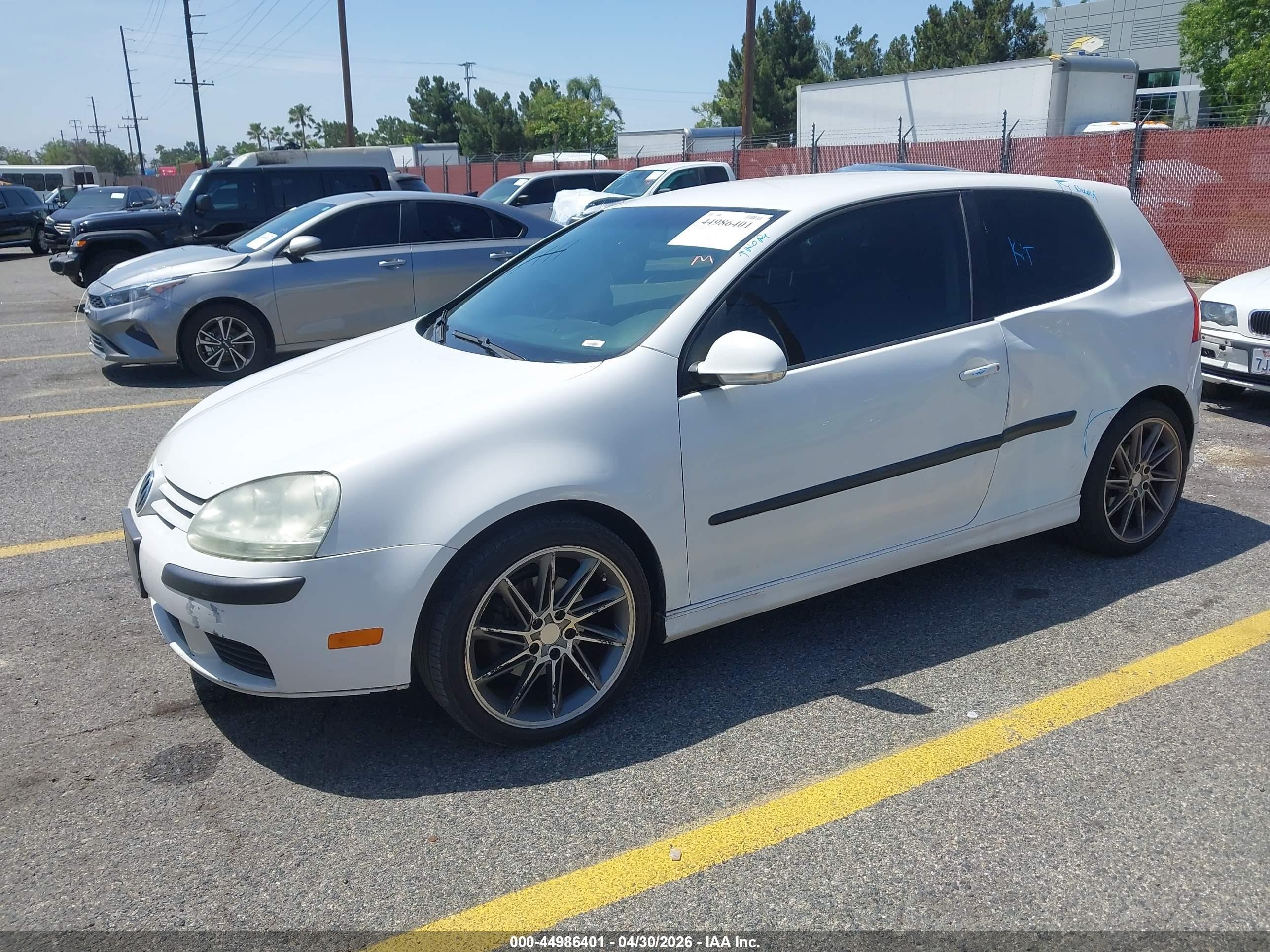 2009 Volkswagen Rabbit S White vin: WVWAB71K79W027147