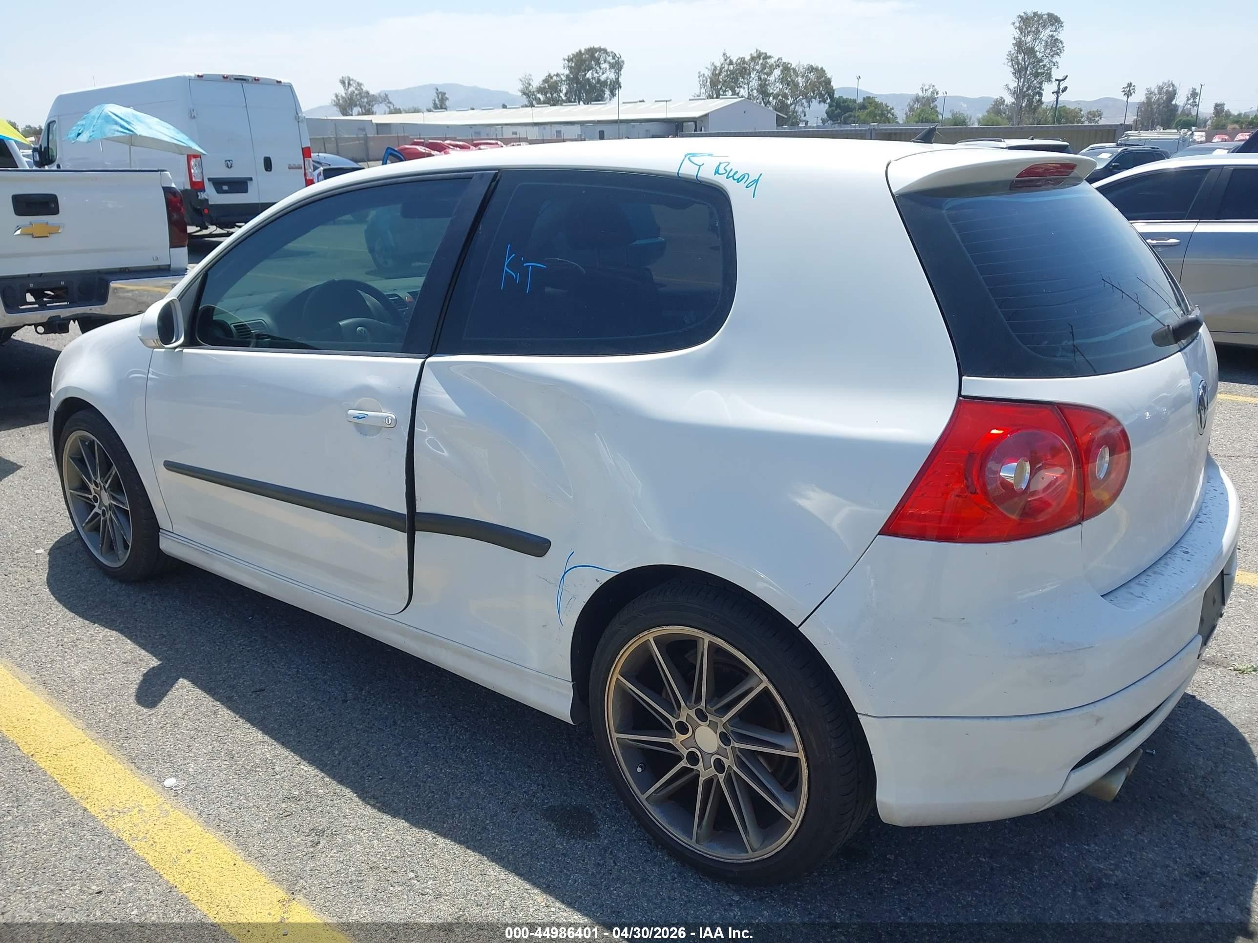 2009 Volkswagen Rabbit S White vin: WVWAB71K79W027147