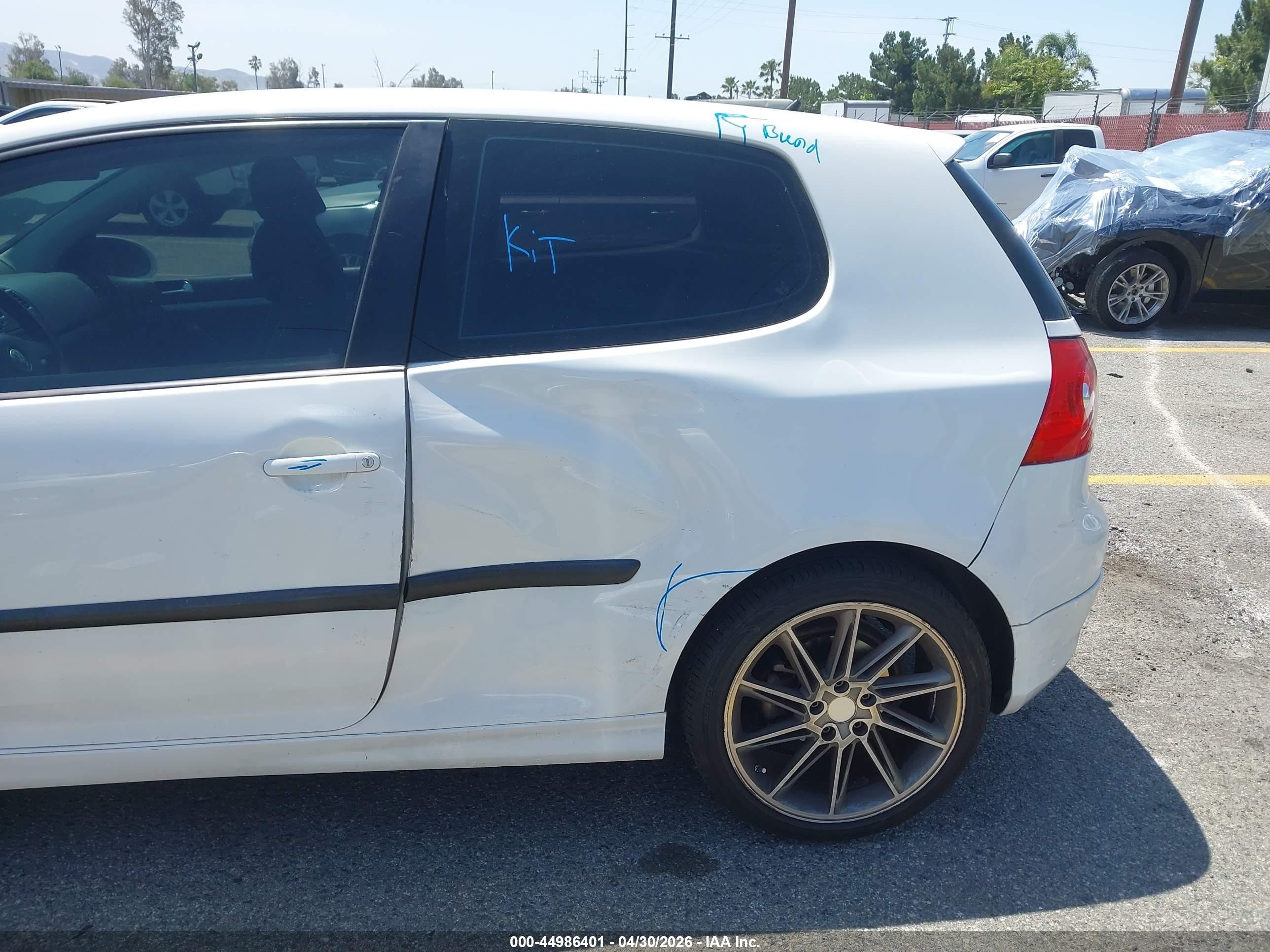 2009 Volkswagen Rabbit S White vin: WVWAB71K79W027147