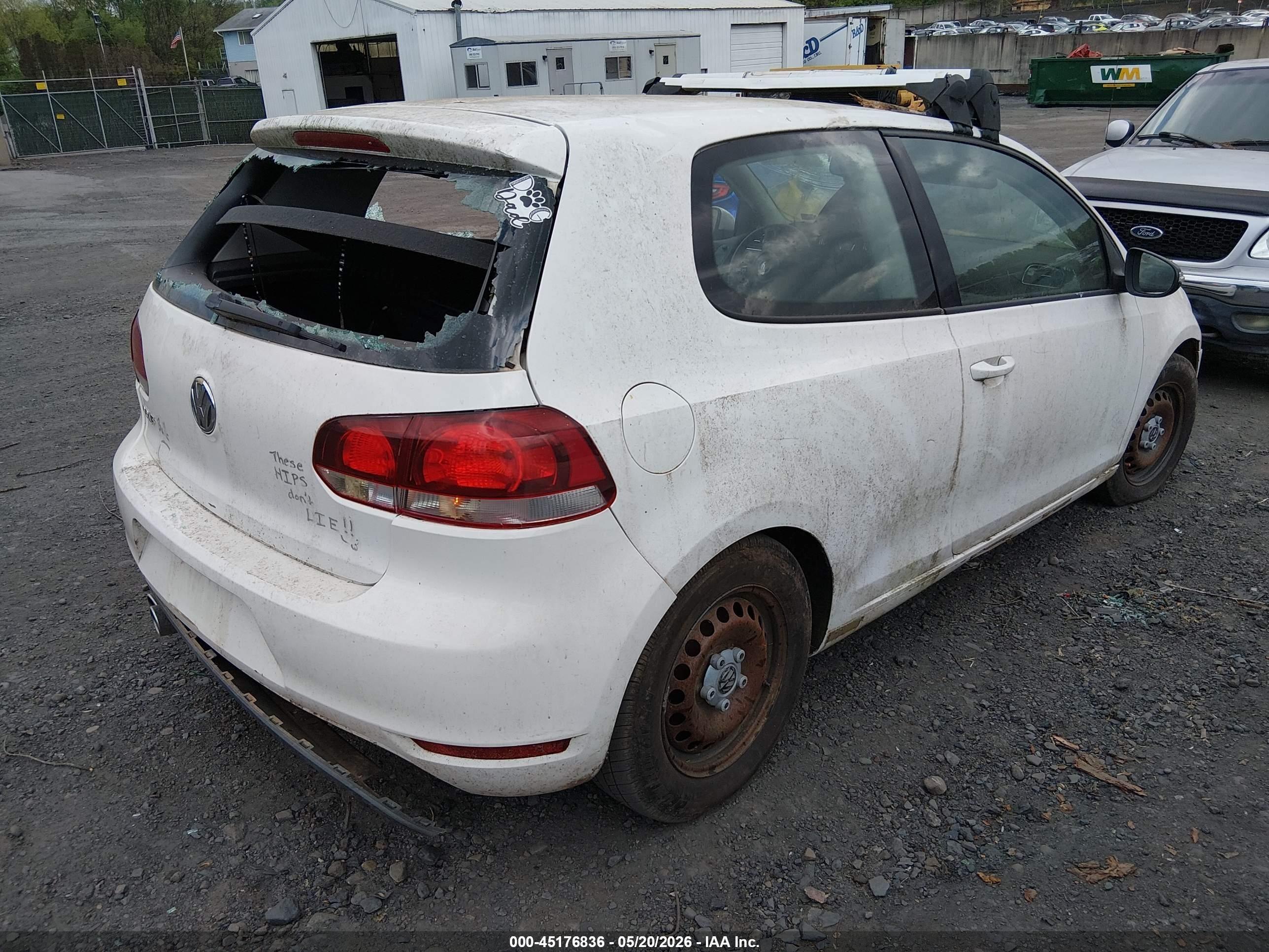 2010 Volkswagen Golf 2-door Белый vin: WVWAB7AJ0AW220719