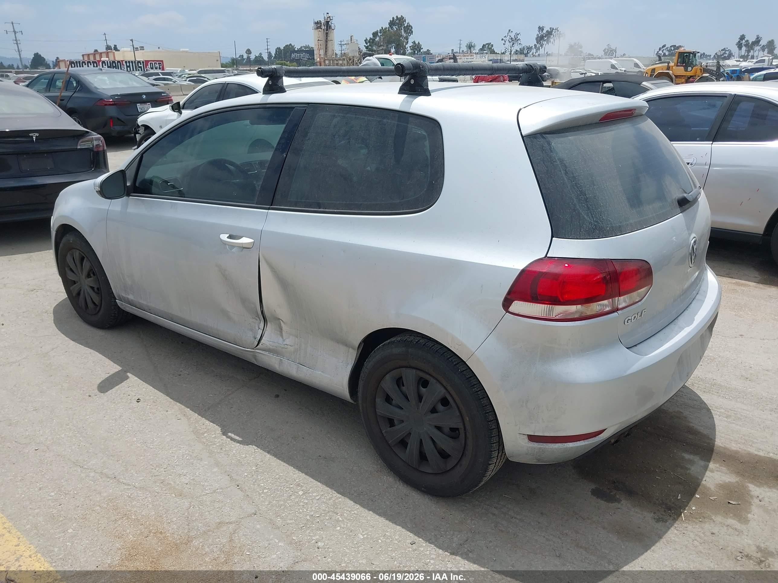 2010 Volkswagen Golf 2-door Gray vin: WVWAB7AJ0AW367428