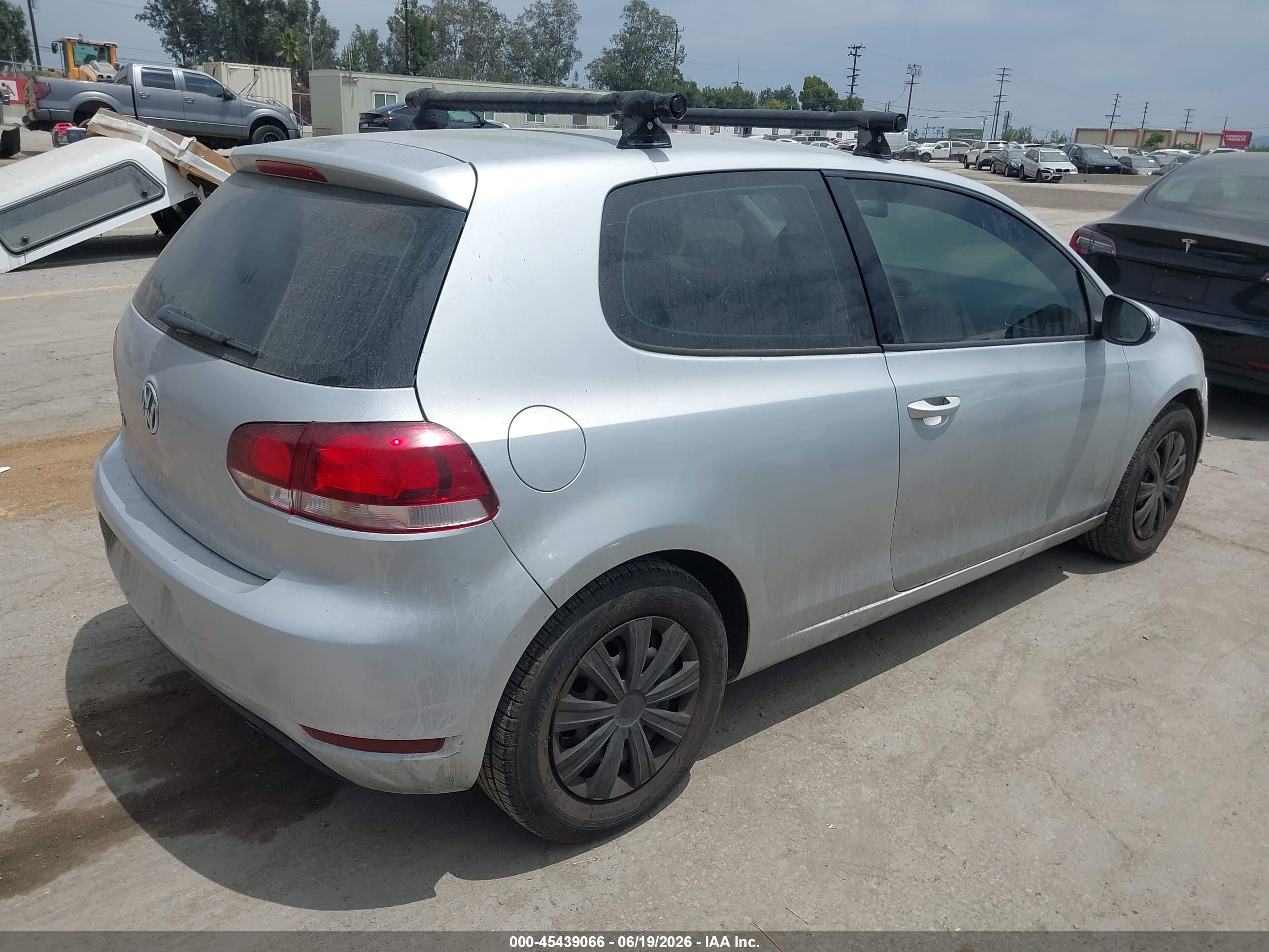 2010 Volkswagen Golf 2-door Gray vin: WVWAB7AJ0AW367428