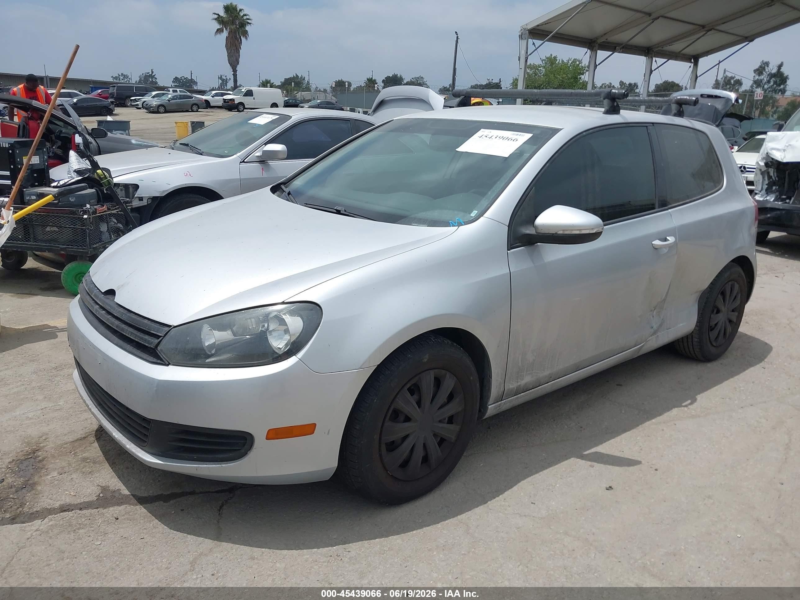 2010 Volkswagen Golf 2-door Gray vin: WVWAB7AJ0AW367428