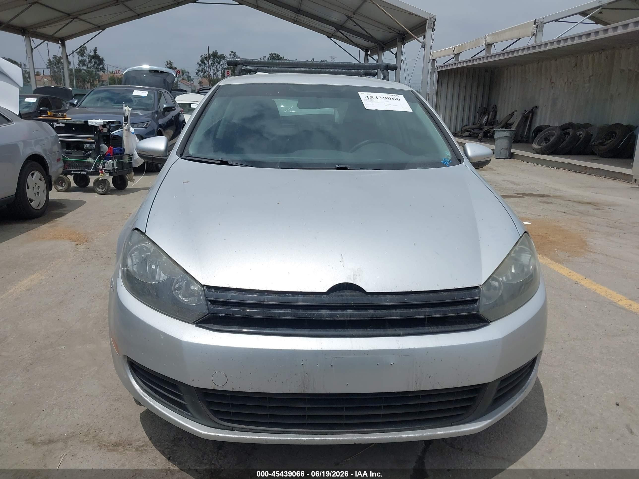 2010 Volkswagen Golf 2-door Gray vin: WVWAB7AJ0AW367428