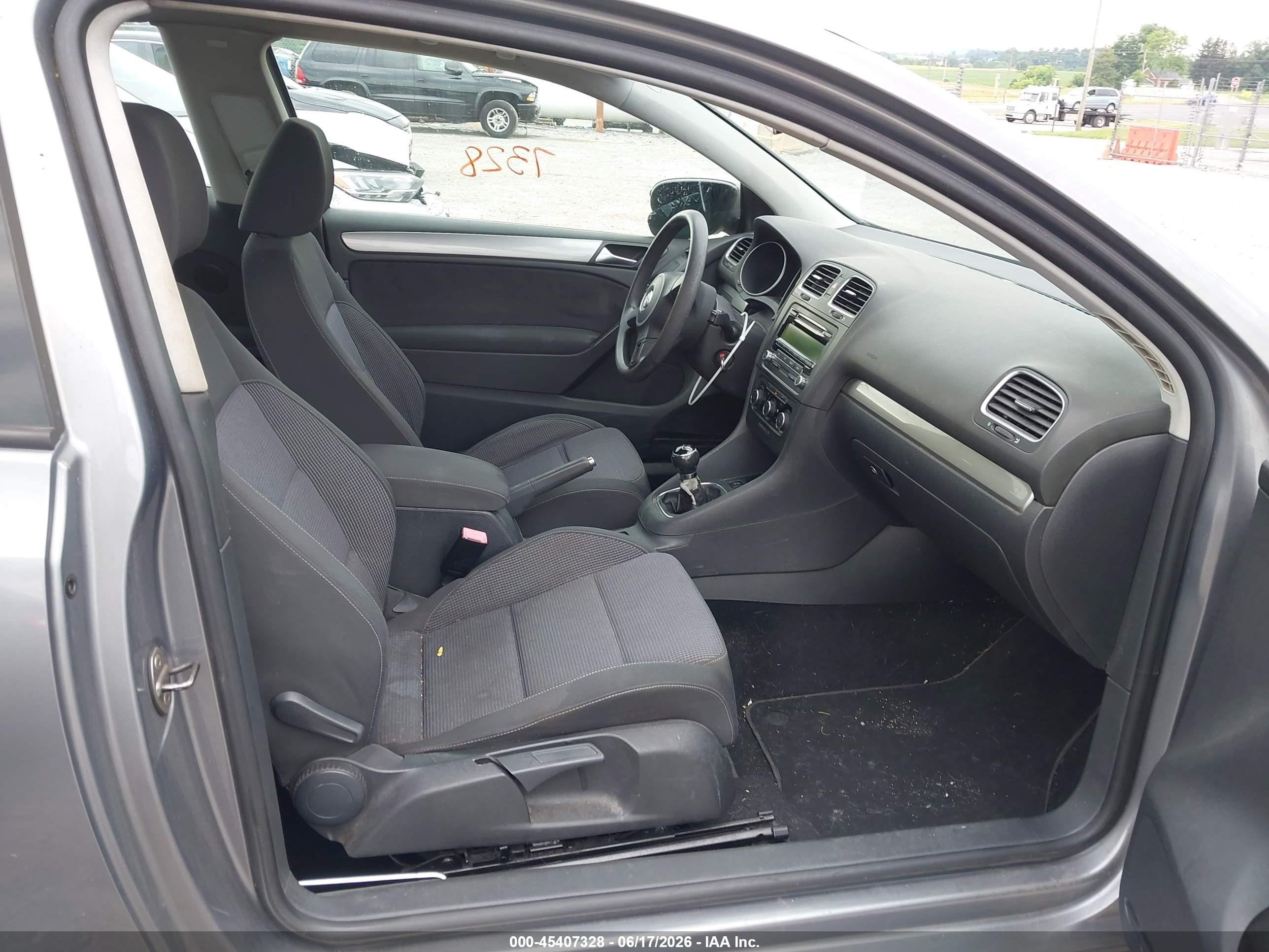 2012 Volkswagen Golf 2.5l 2-door Gray vin: WVWAB7AJ1CW013307