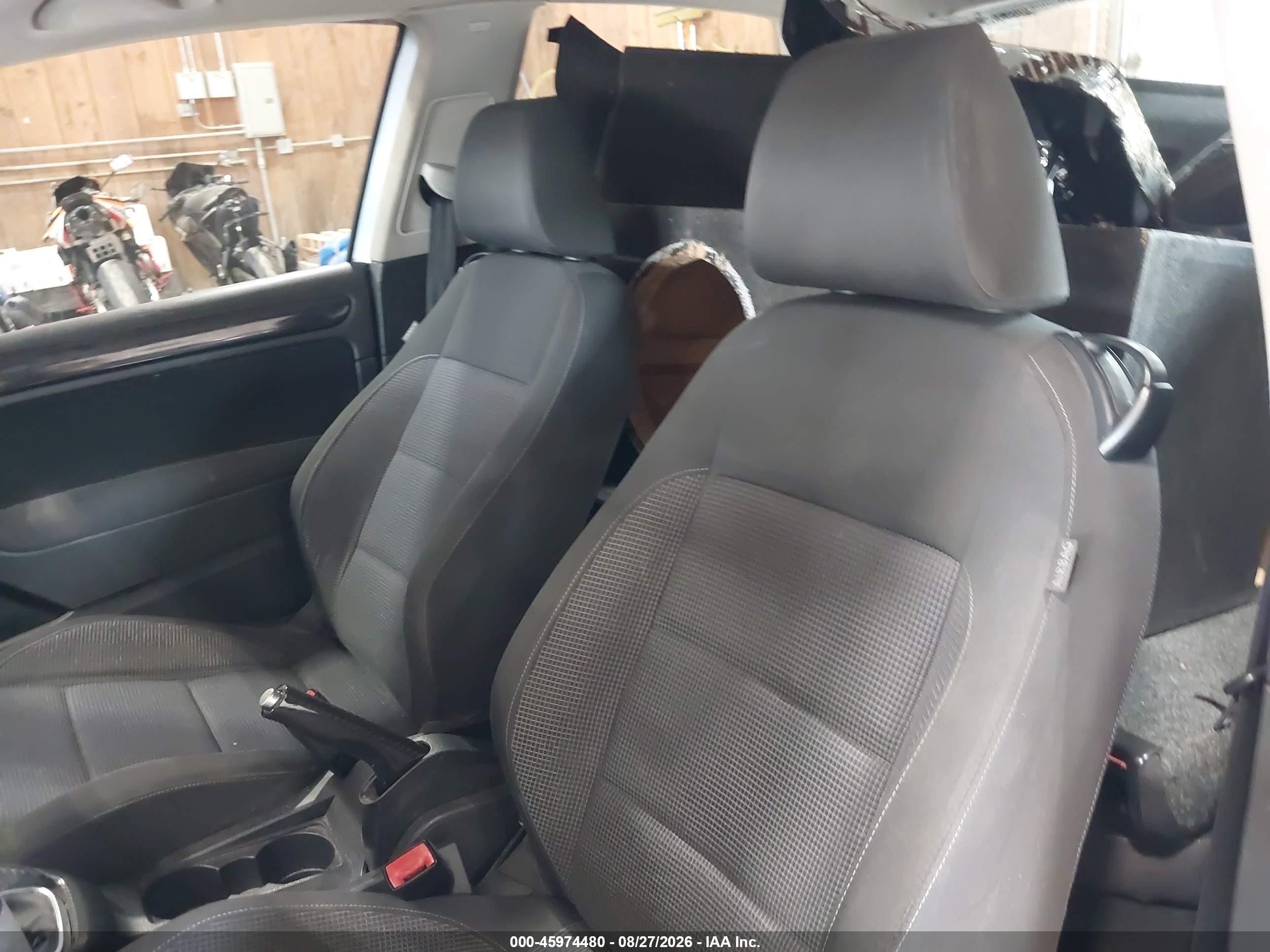 2012 Volkswagen Golf Blue vin: WVWAB7AJ2CW126019