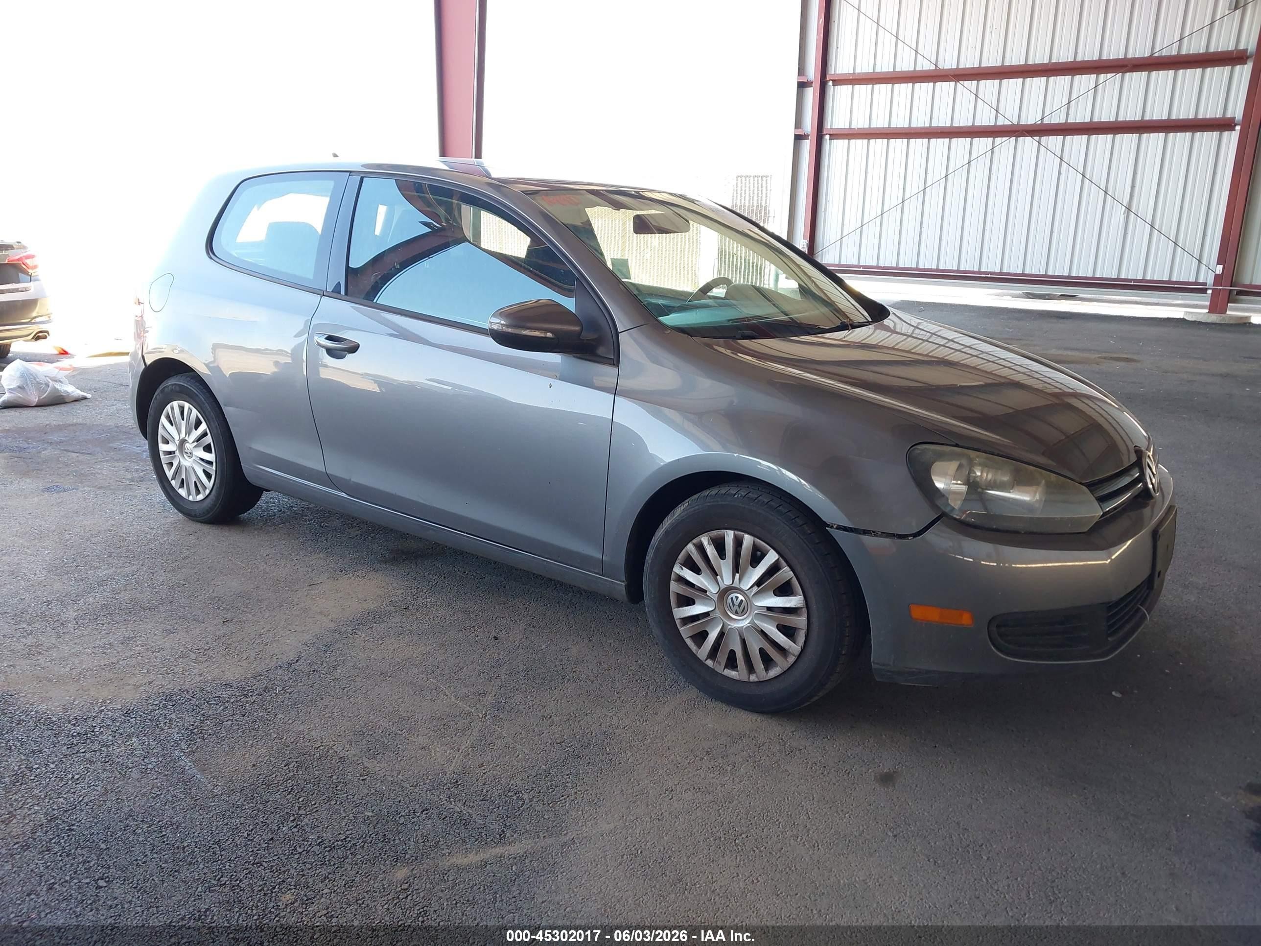 2013 Volkswagen Golf 2.5l 2-door Gray vin: WVWAB7AJ2DW023006