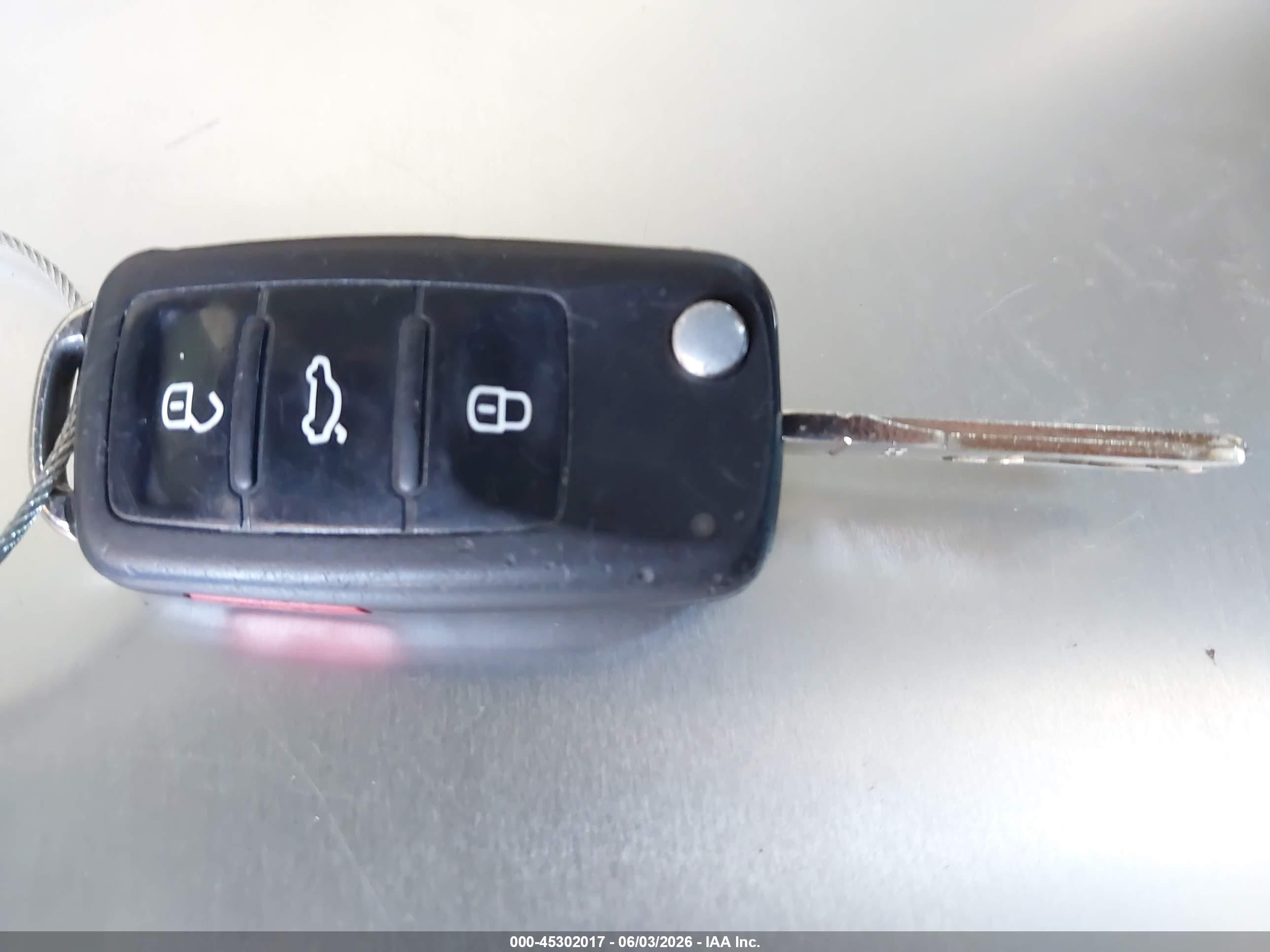 2013 Volkswagen Golf 2.5l 2-door Gray vin: WVWAB7AJ2DW023006