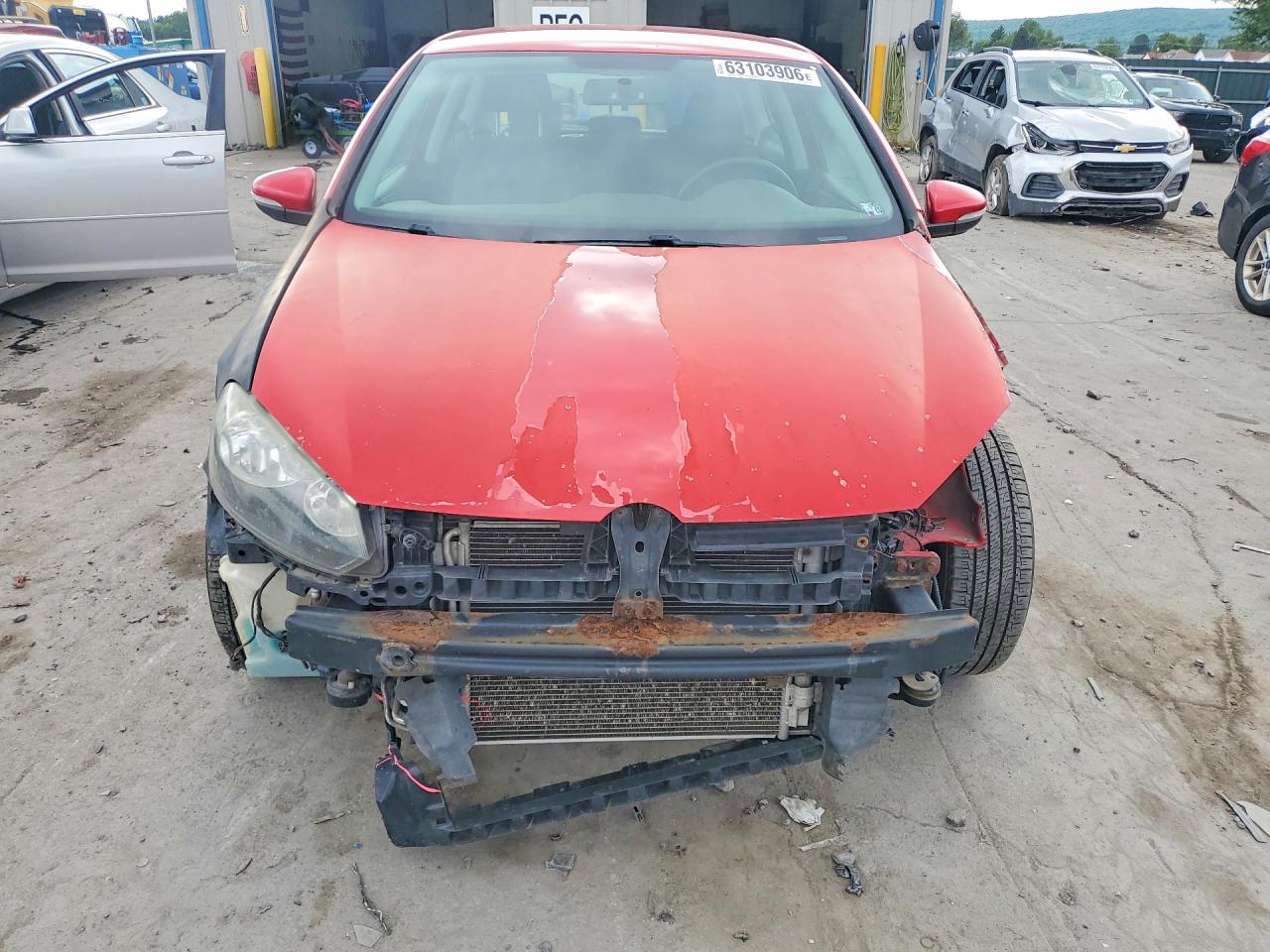 2010 Volkswagen Golf Red vin: WVWAB7AJ3AW121876