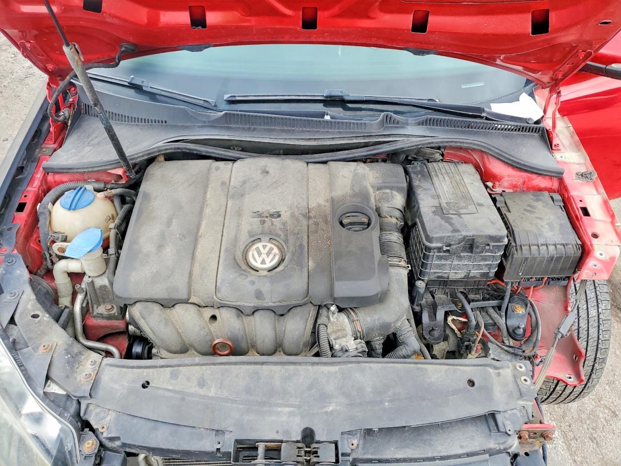2010 Volkswagen Golf Red vin: WVWAB7AJ3AW121876
