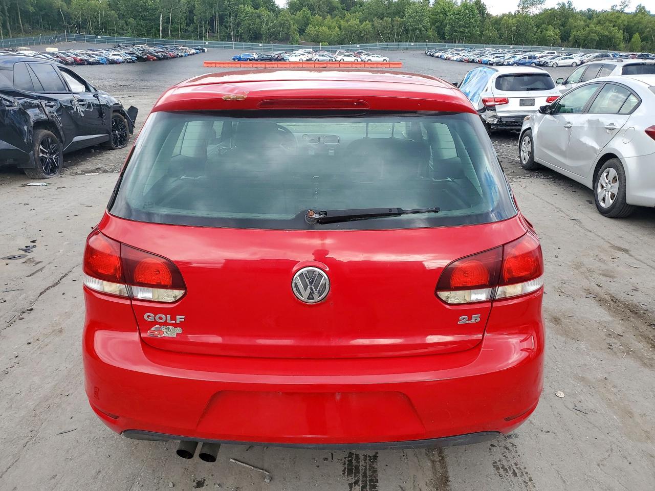2010 Volkswagen Golf Red vin: WVWAB7AJ3AW121876