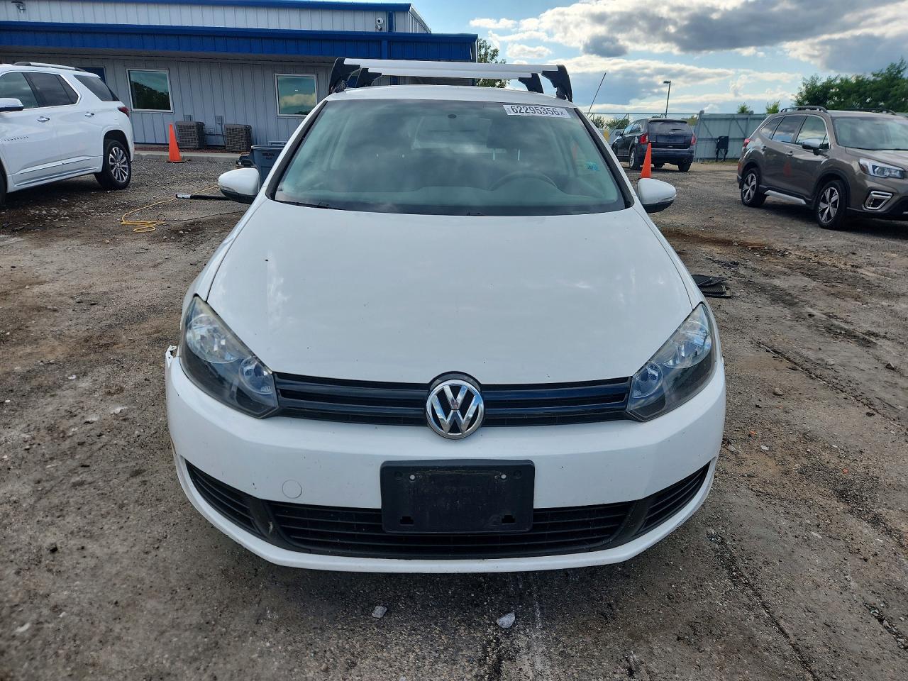 2012 Volkswagen Golf White vin: WVWAB7AJ4CW217924