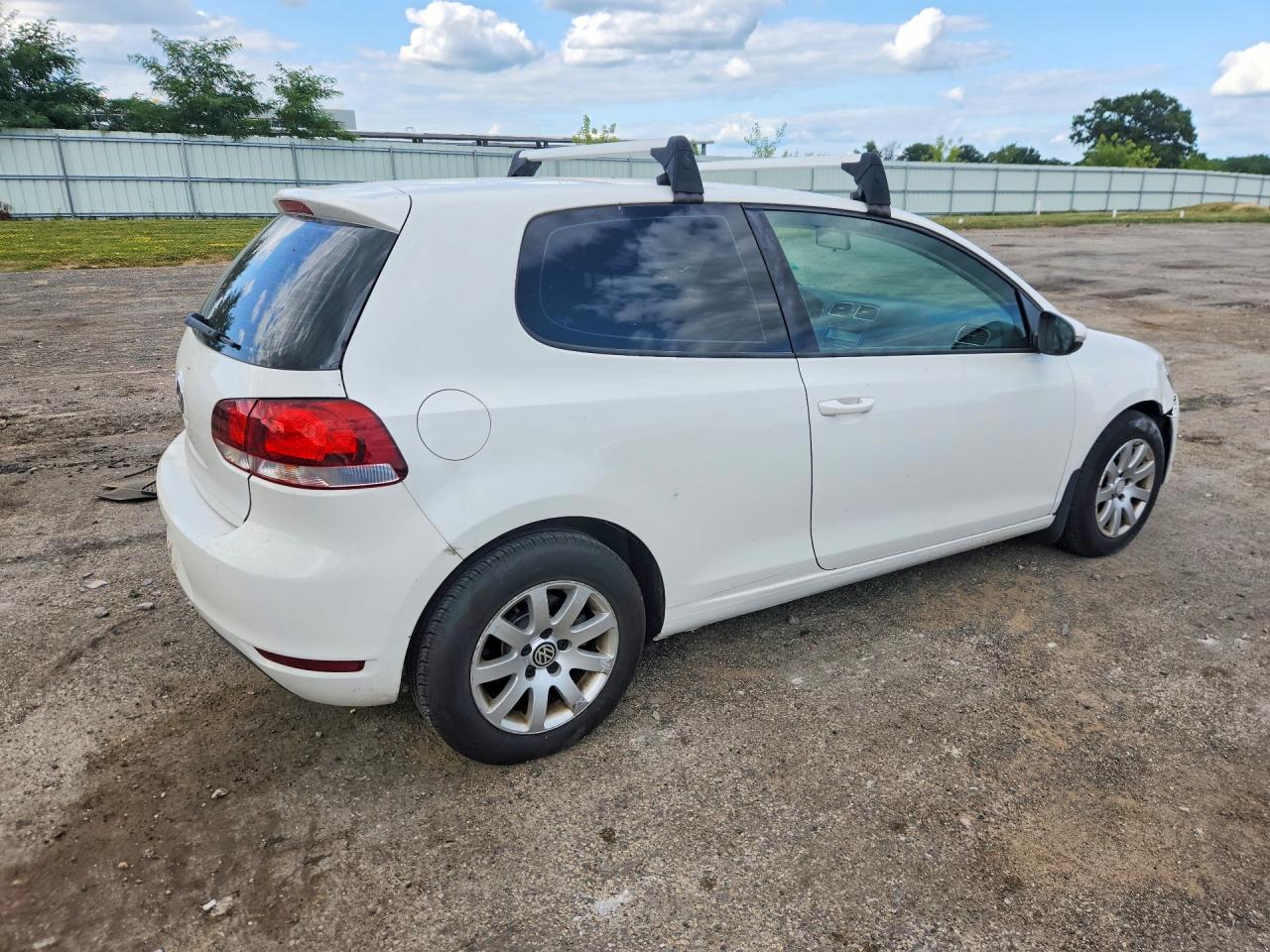 2012 Volkswagen Golf White vin: WVWAB7AJ4CW217924