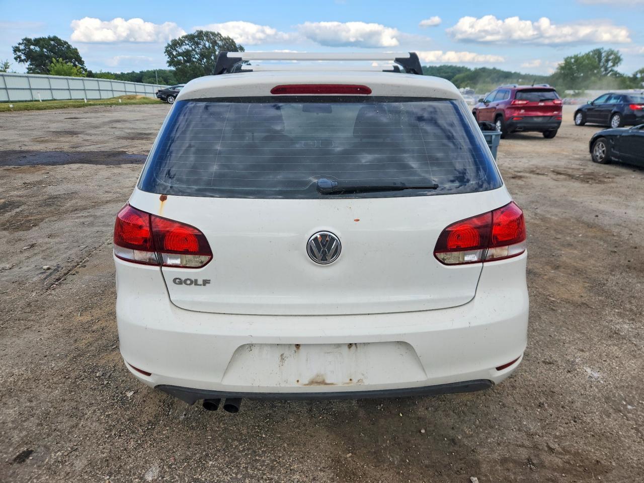 2012 Volkswagen Golf White vin: WVWAB7AJ4CW217924