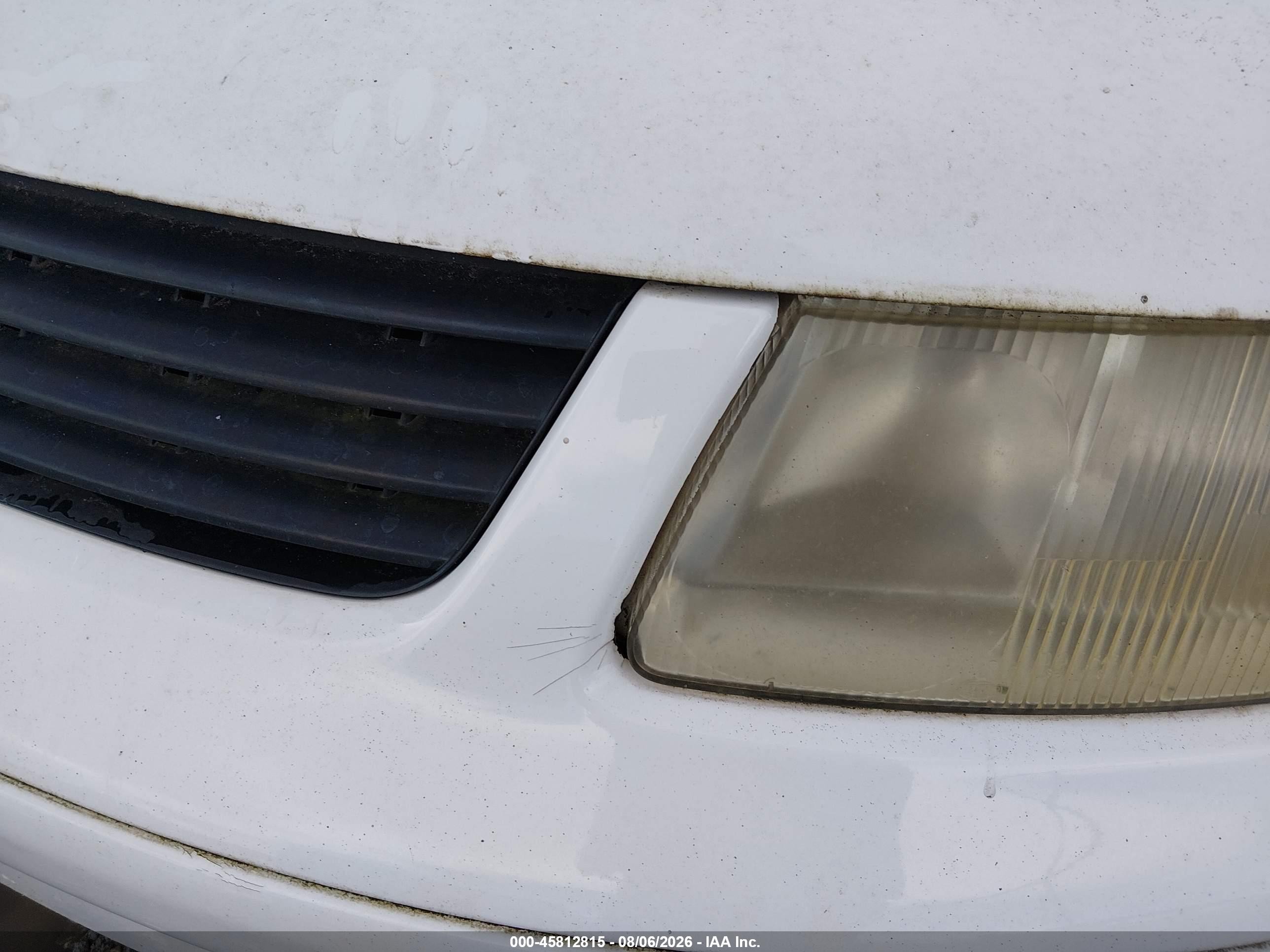 2001 Volkswagen Passat Gls White vin: WVWAC63B11P001582