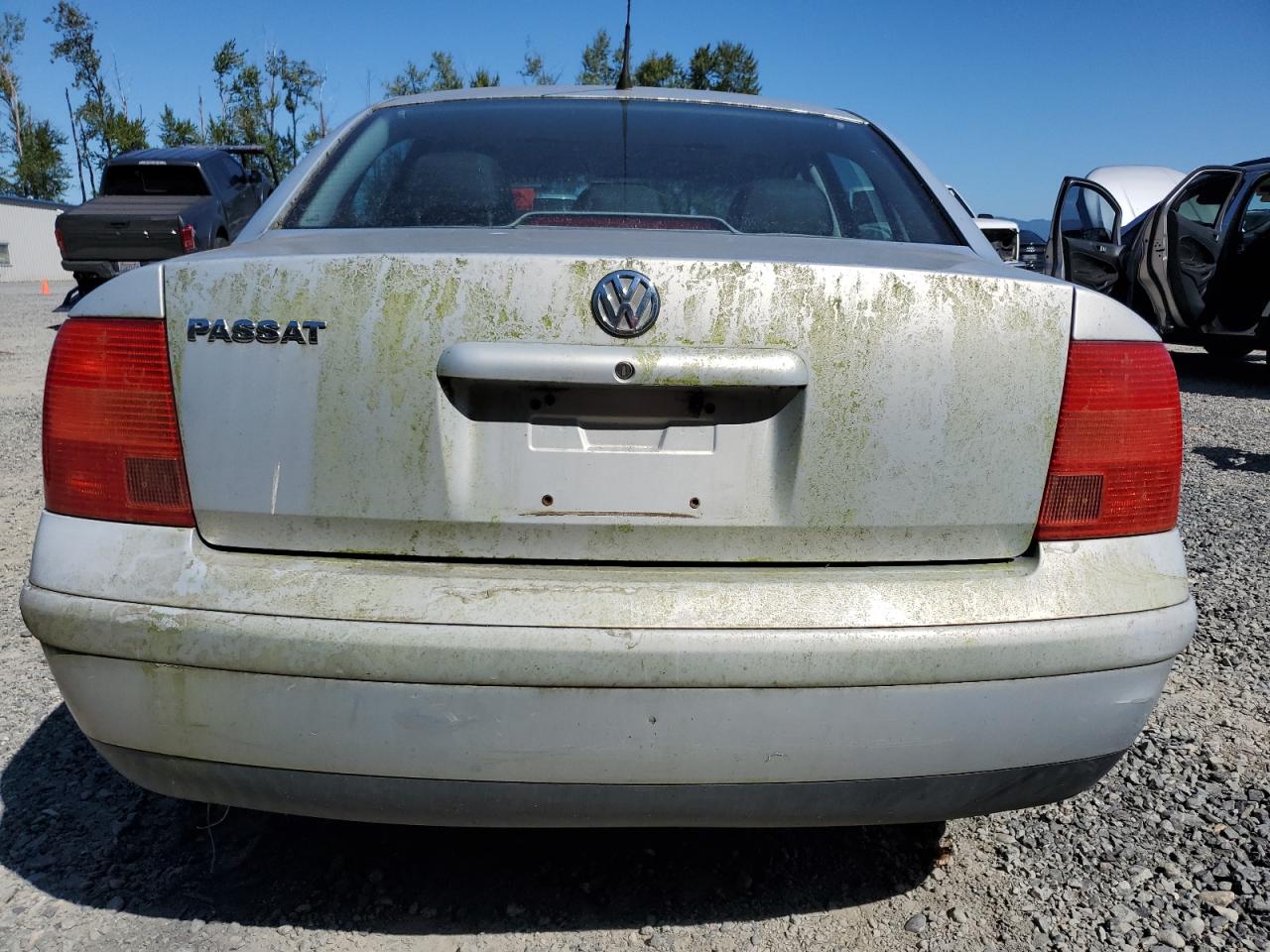 2001 Volkswagen Passat Gls Silver vin: WVWAC63B31P008825