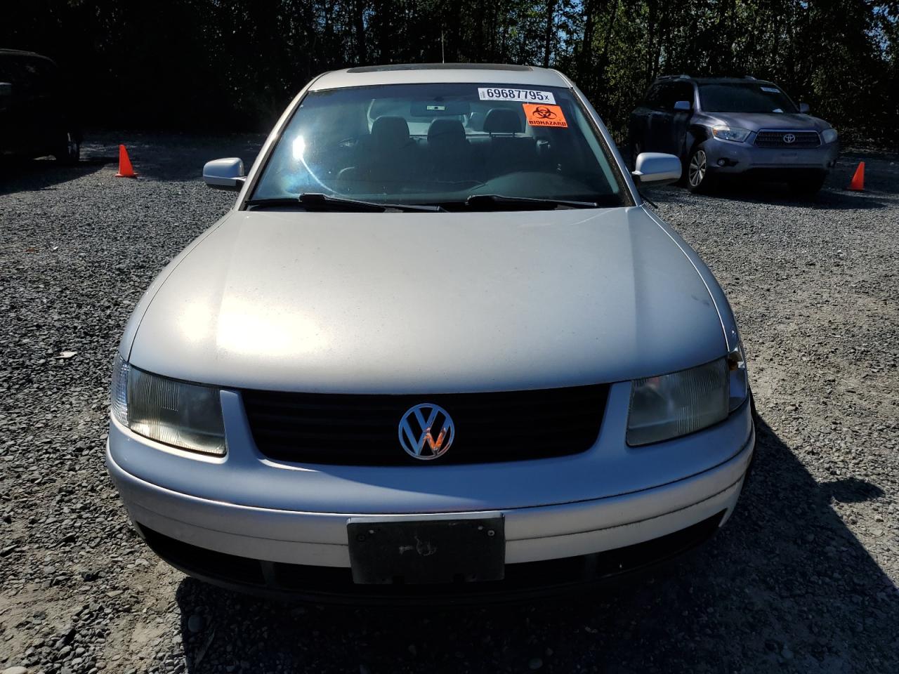 2001 Volkswagen Passat Gls Silver vin: WVWAC63B31P008825