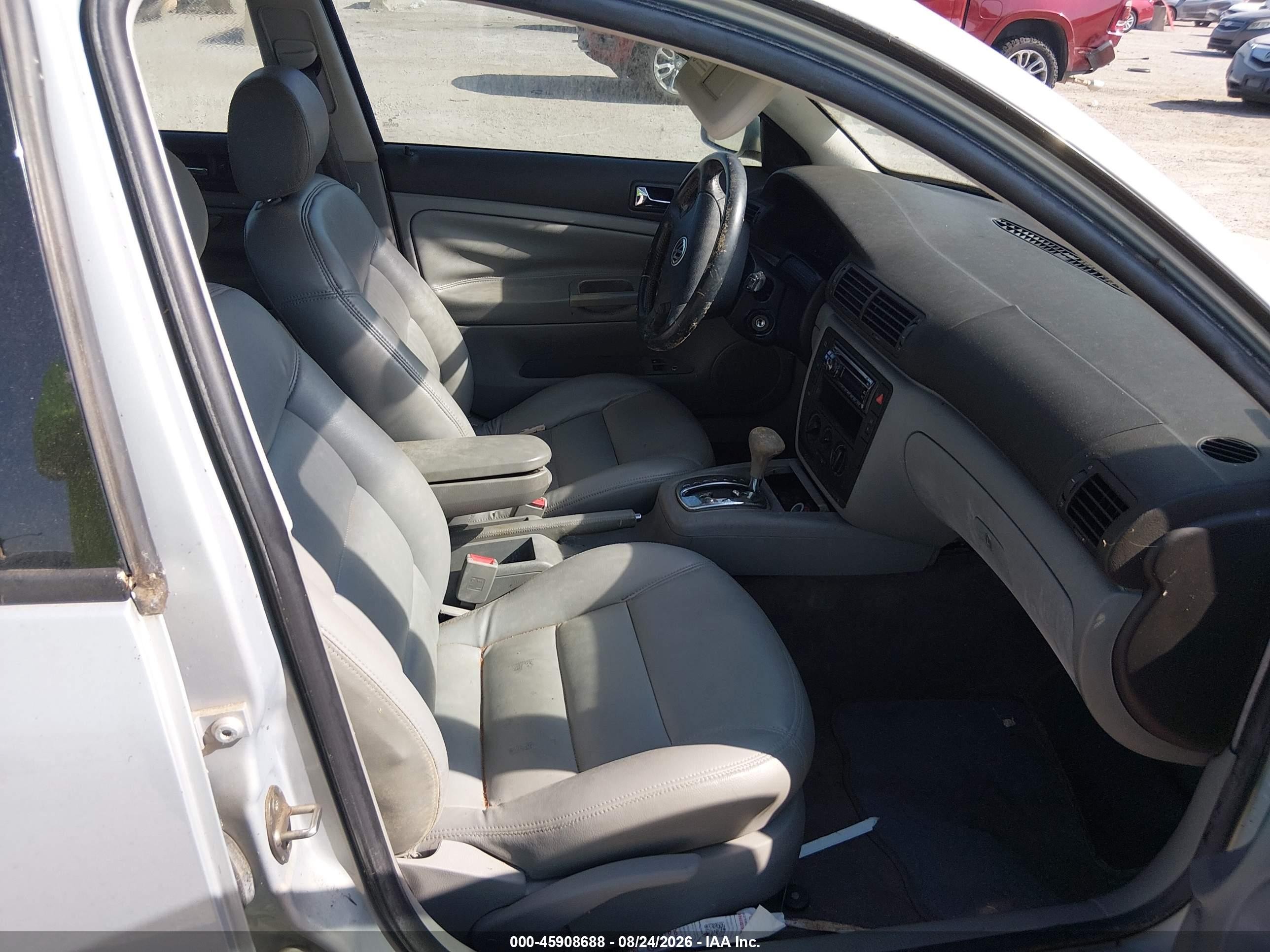 2001 Volkswagen Passat Gls Silver vin: WVWAC63B41P016996