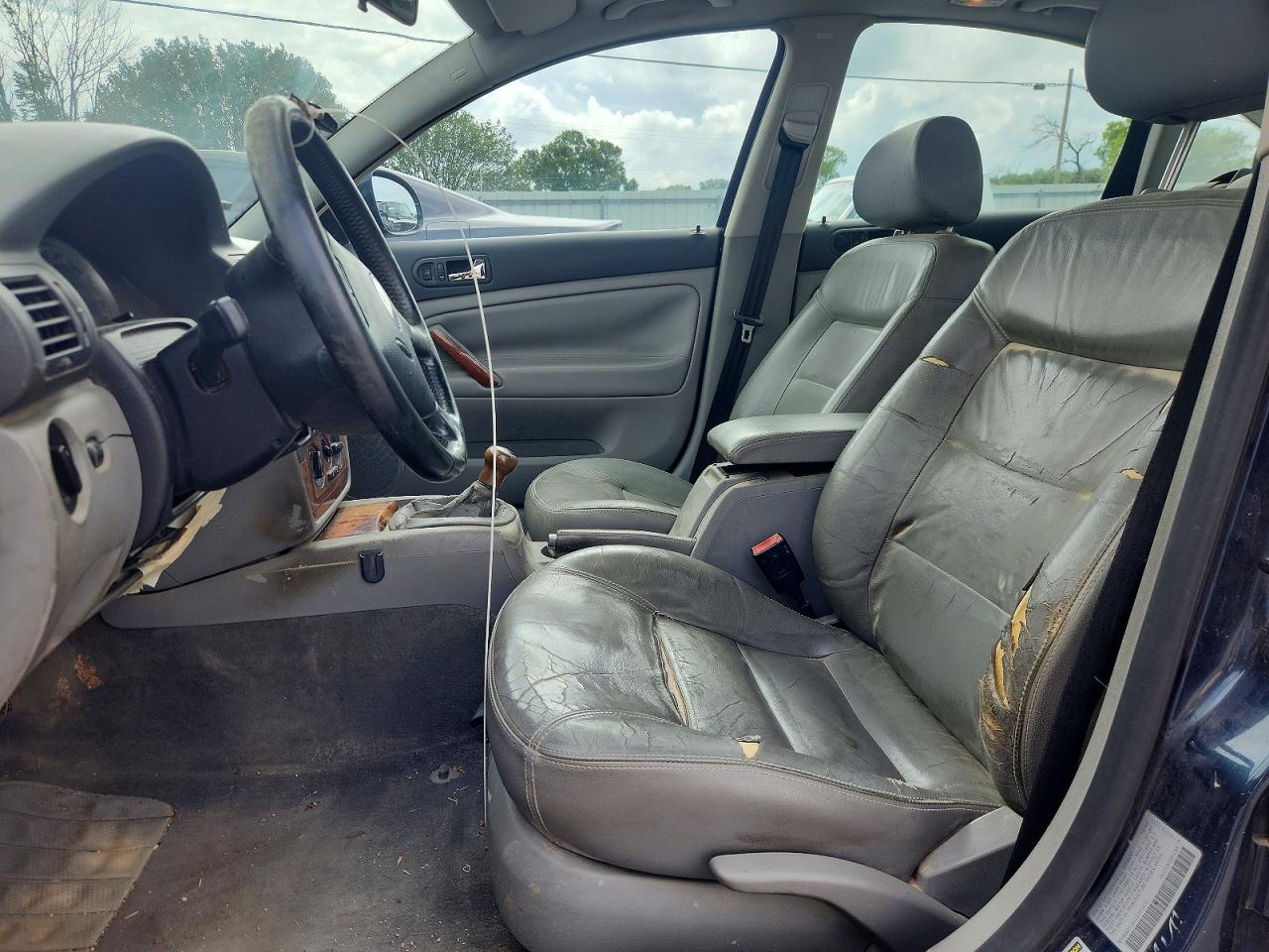2005 Volkswagen Passat Gls Синий vin: WVWAD63B85E067433