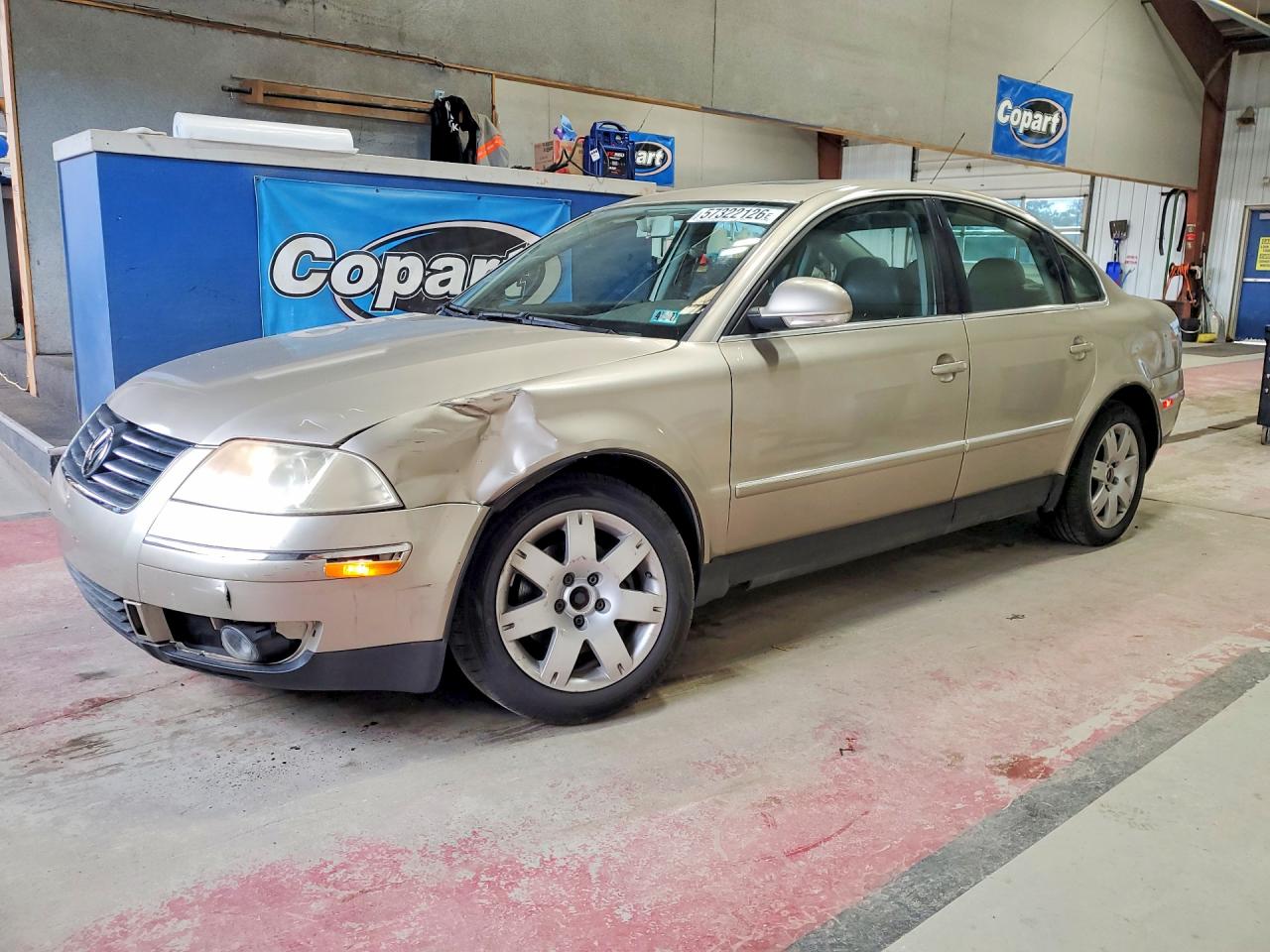 2005 Volkswagen Passat Gls Cream vin: WVWAD63BX5E053050