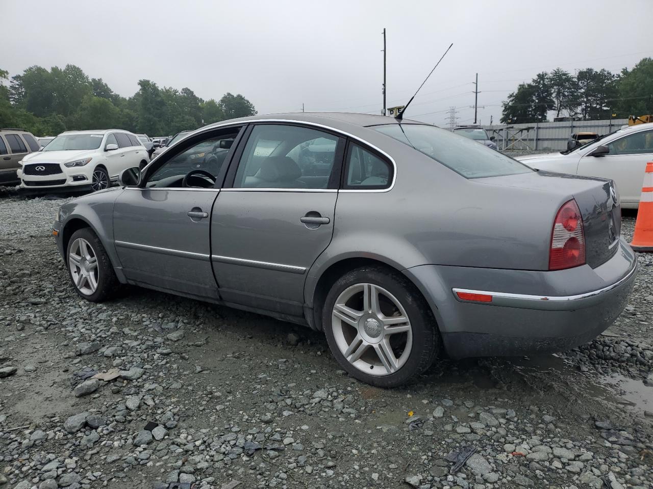 2005 Volkswagen Passat Gls Серебряный vin: WVWAD63BX5P032087