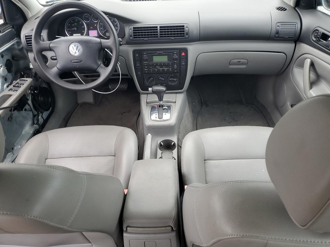 2005 Volkswagen Passat Gls Серебряный vin: WVWAD63BX5P032087