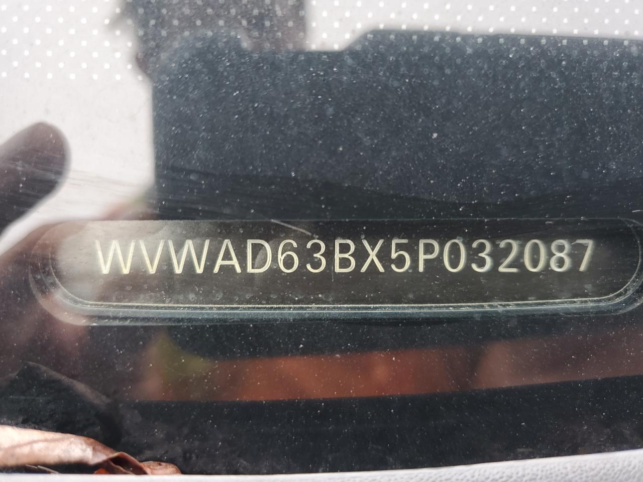 2005 Volkswagen Passat Gls Серебряный vin: WVWAD63BX5P032087