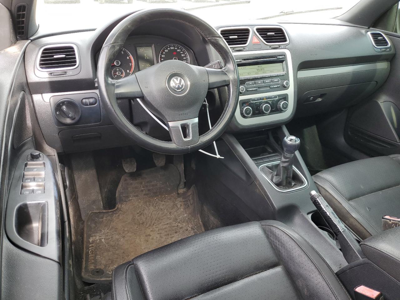 2011 Volkswagen Eos Komfort Black vin: WVWAD7AH2BV004983