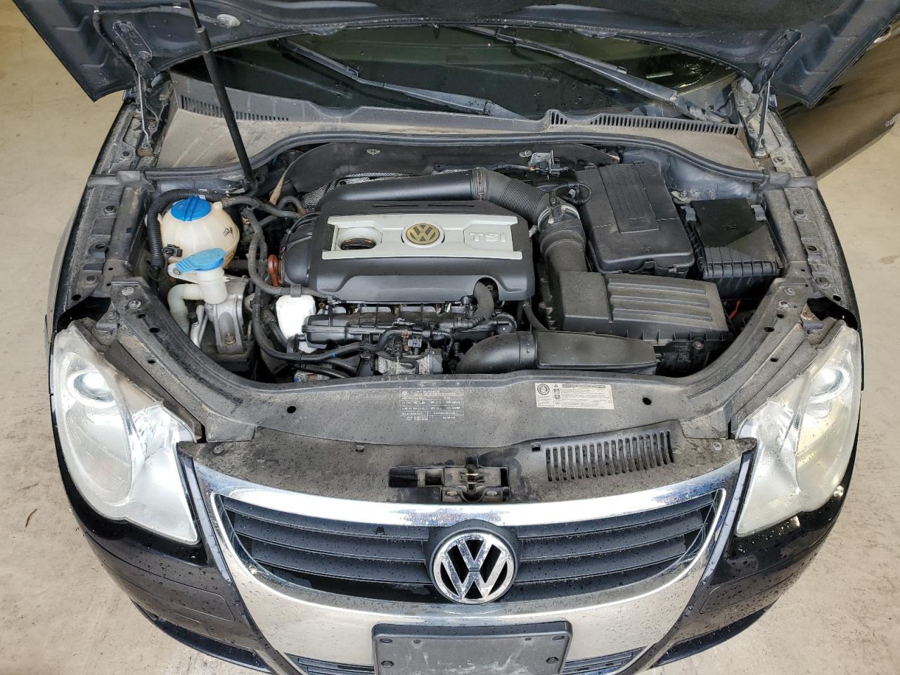2011 Volkswagen Eos Komfort Black vin: WVWAD7AH2BV004983