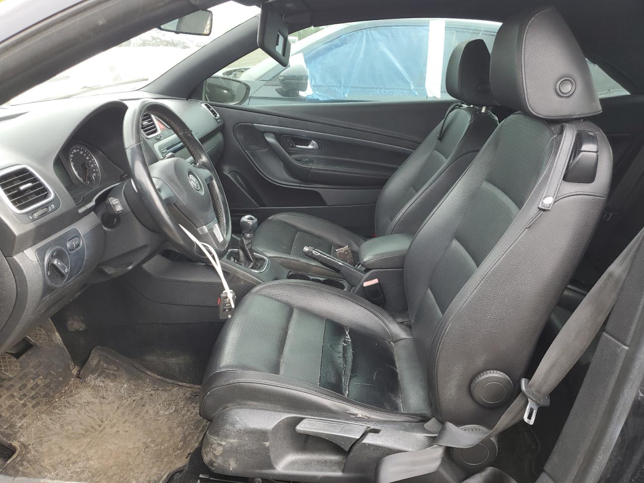 2011 Volkswagen Eos Komfort Black vin: WVWAD7AH2BV004983