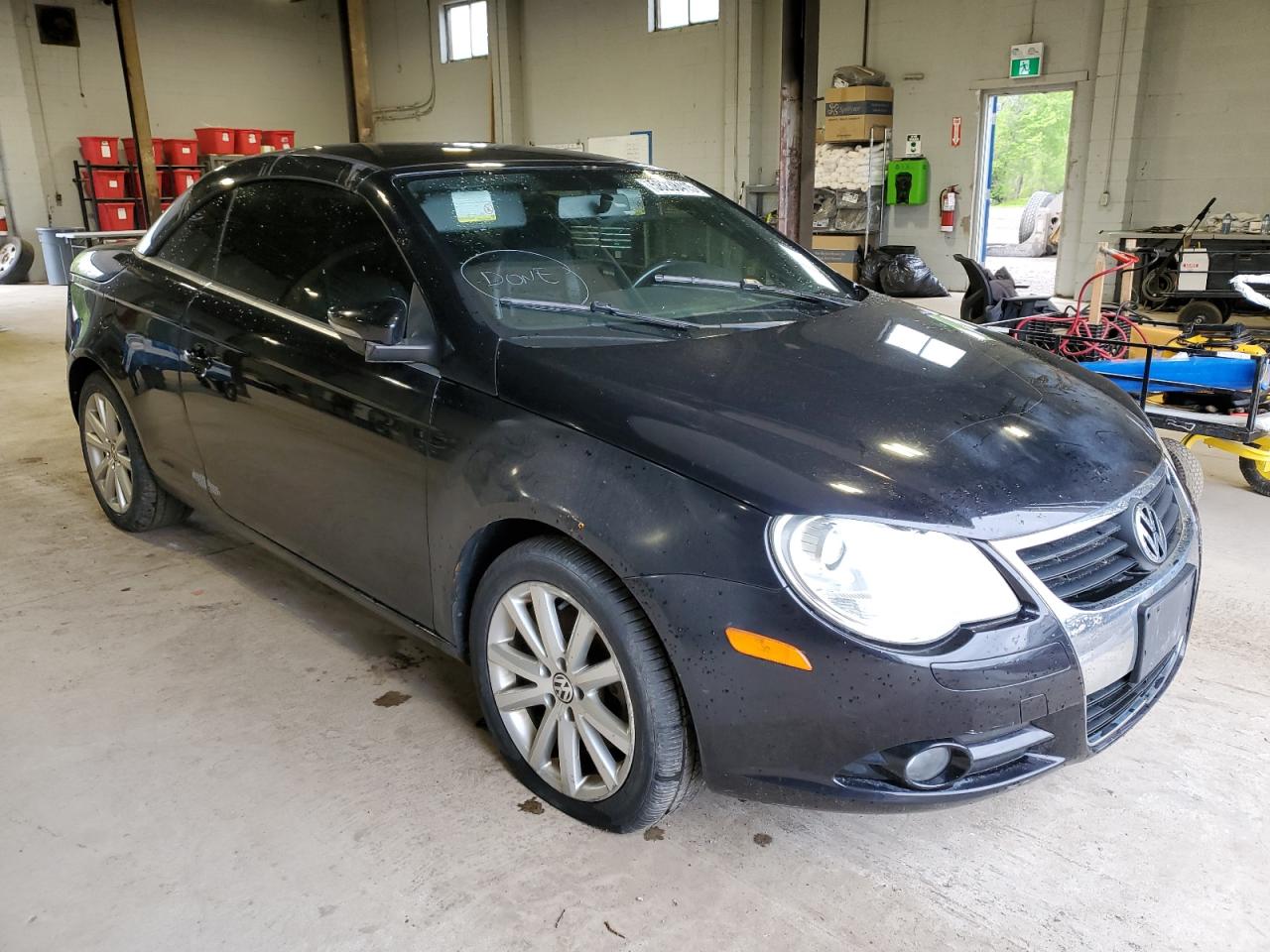 2011 Volkswagen Eos Komfort Black vin: WVWAD7AH2BV004983