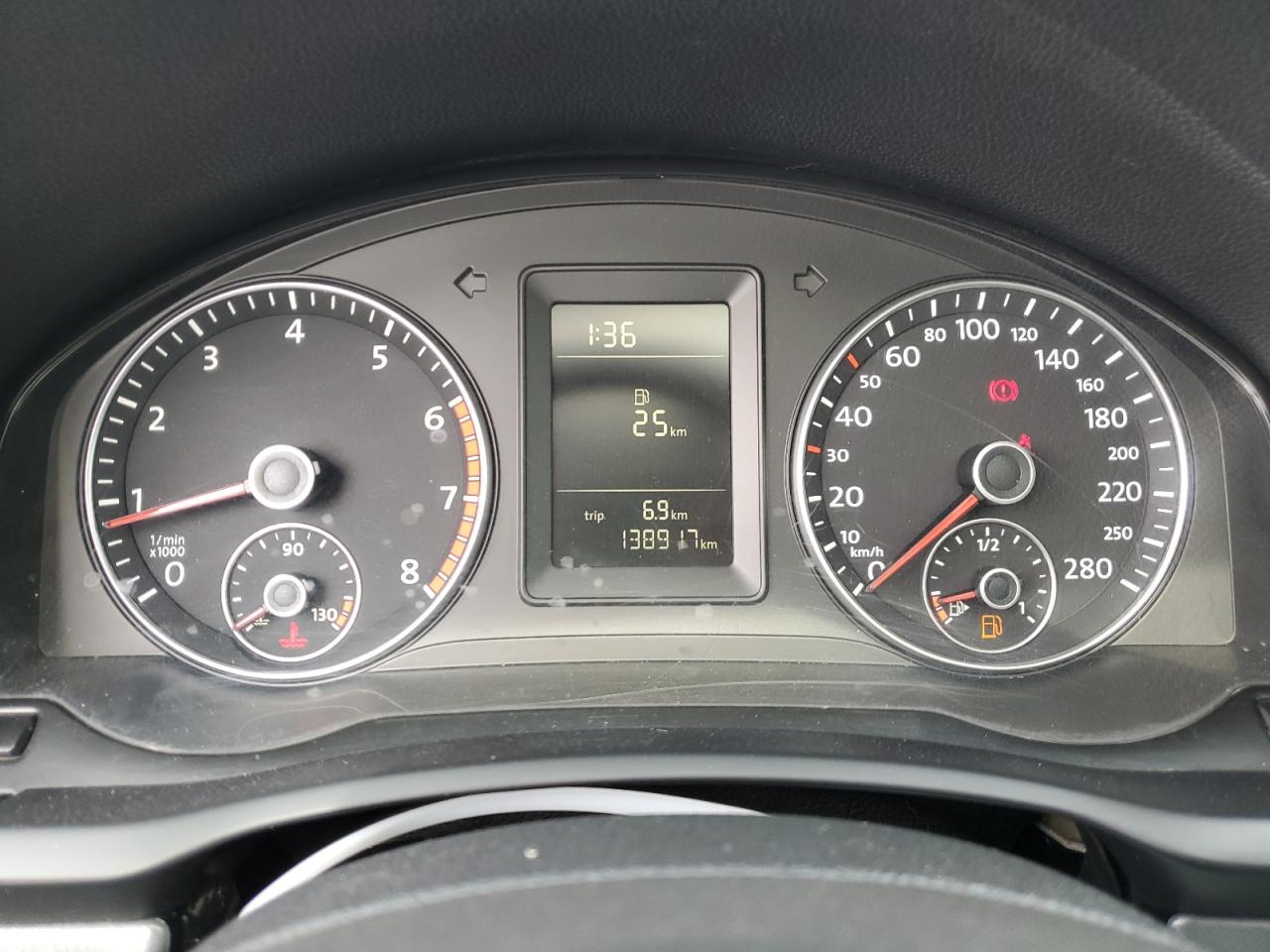 2011 Volkswagen Eos Komfort Black vin: WVWAD7AH2BV004983