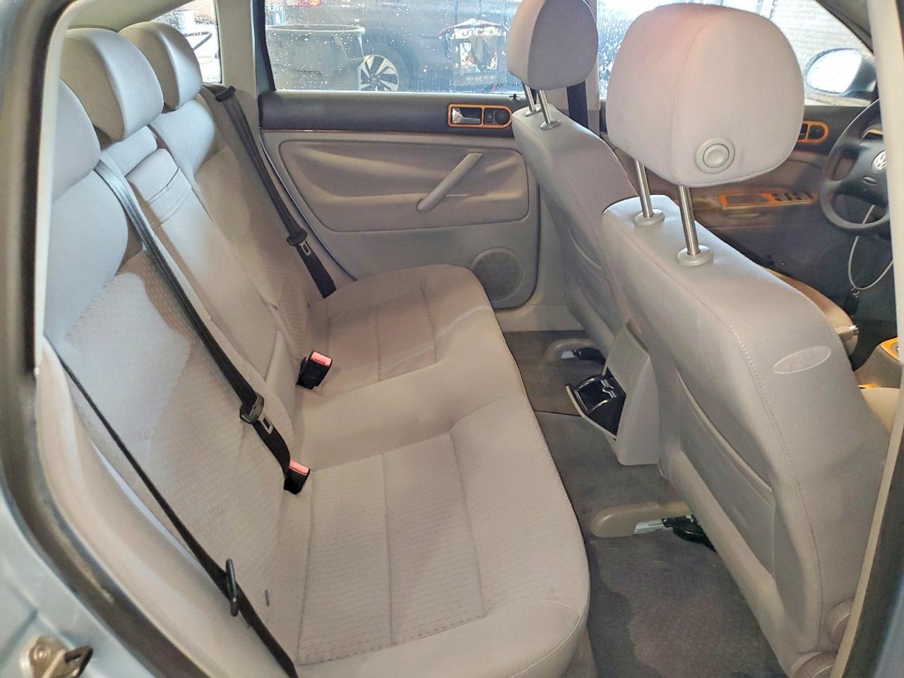 2005 Volkswagen Passat Gls Tdi Silver vin: WVWAE63B75E027275