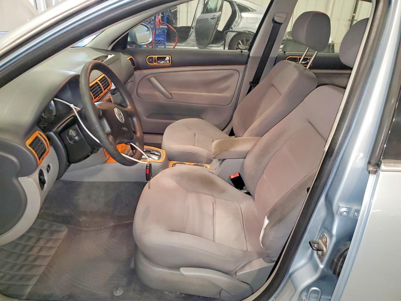 2005 Volkswagen Passat Gls Tdi Silver vin: WVWAE63B75E027275