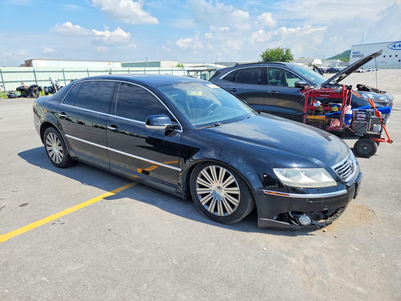 2005 Volkswagen Phaeton 4.2 Black vin: WVWAF03DX58004583