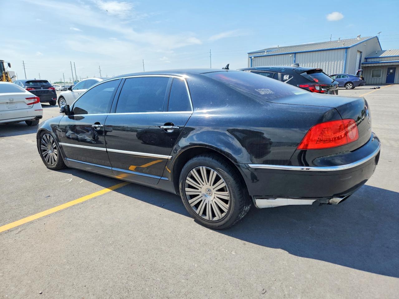 2005 Volkswagen Phaeton 4.2 Black vin: WVWAF03DX58004583