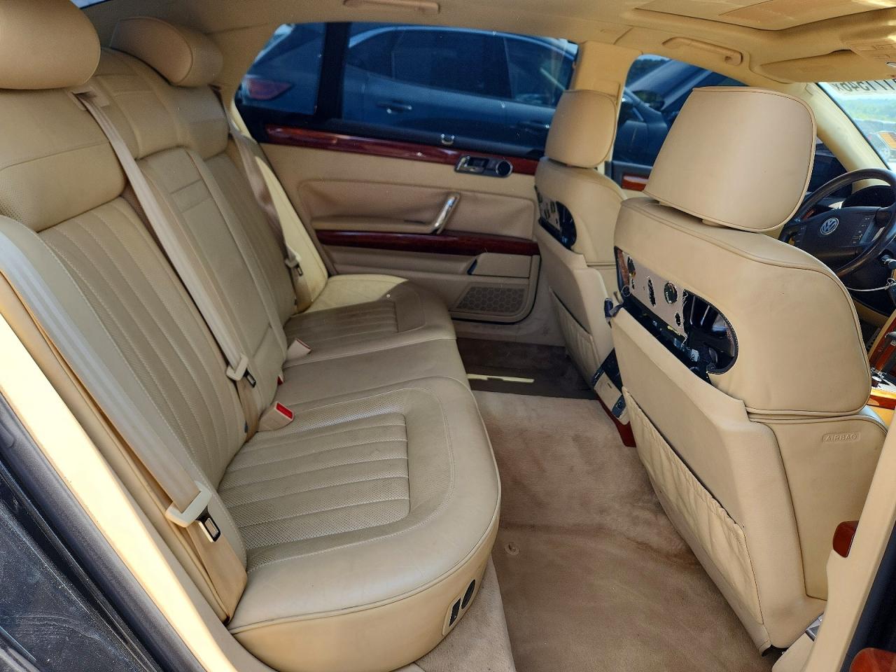 2005 Volkswagen Phaeton 4.2 Black vin: WVWAF03DX58004583