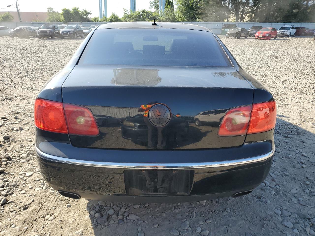 2004 Volkswagen Phaeton 4.2 Black vin: WVWAF63D148011178