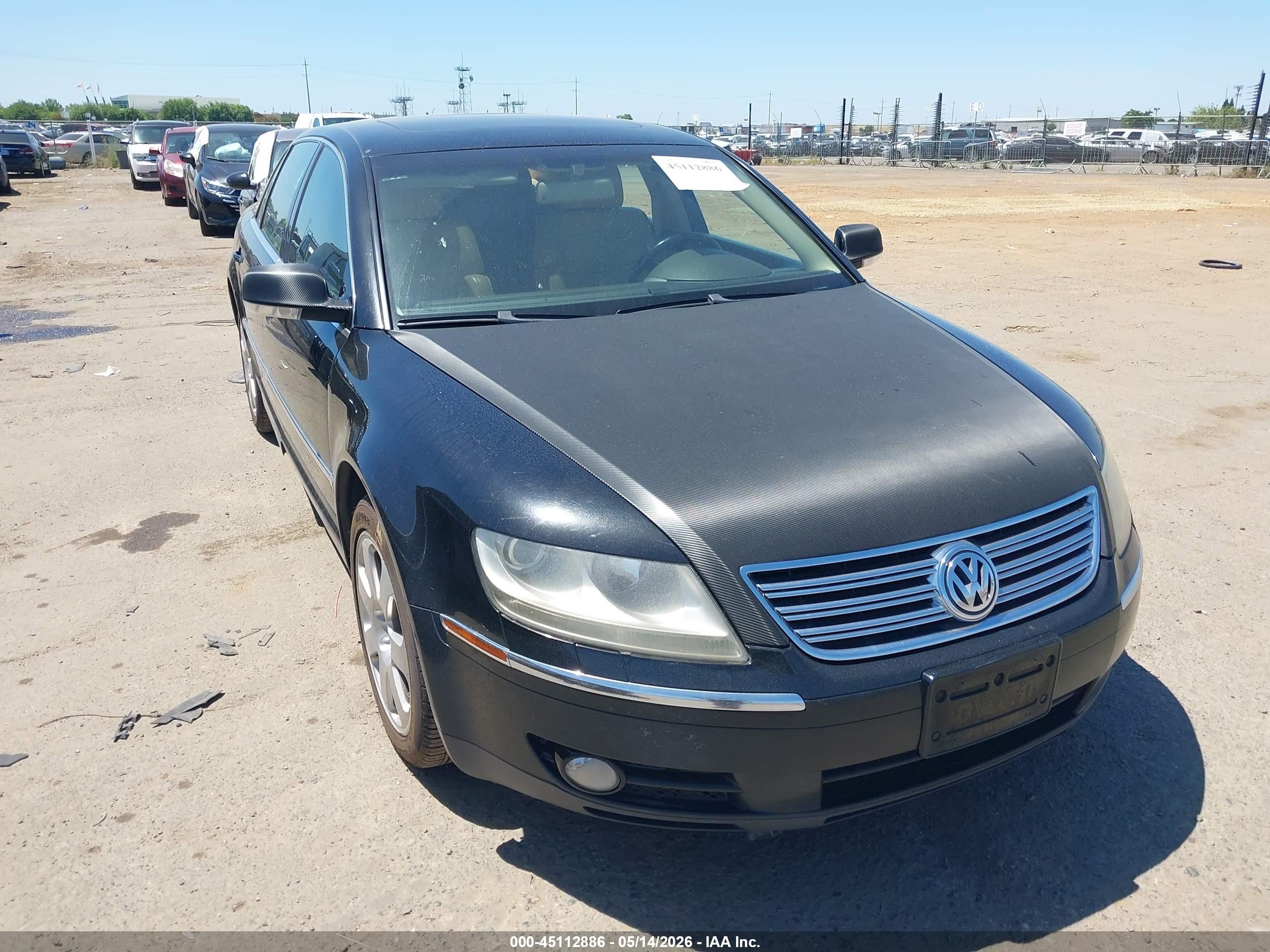 2004 Volkswagen Phaeton V8 Black vin: WVWAF63D448009893