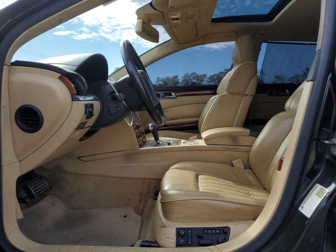 2004 Volkswagen Phaeton 4.2 Black vin: WVWAF63D648010057