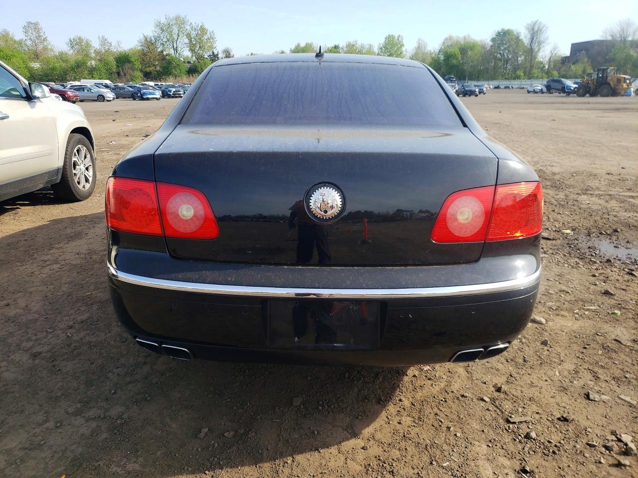 2004 Volkswagen Phaeton 6.0 Black vin: WVWAH63D448008446